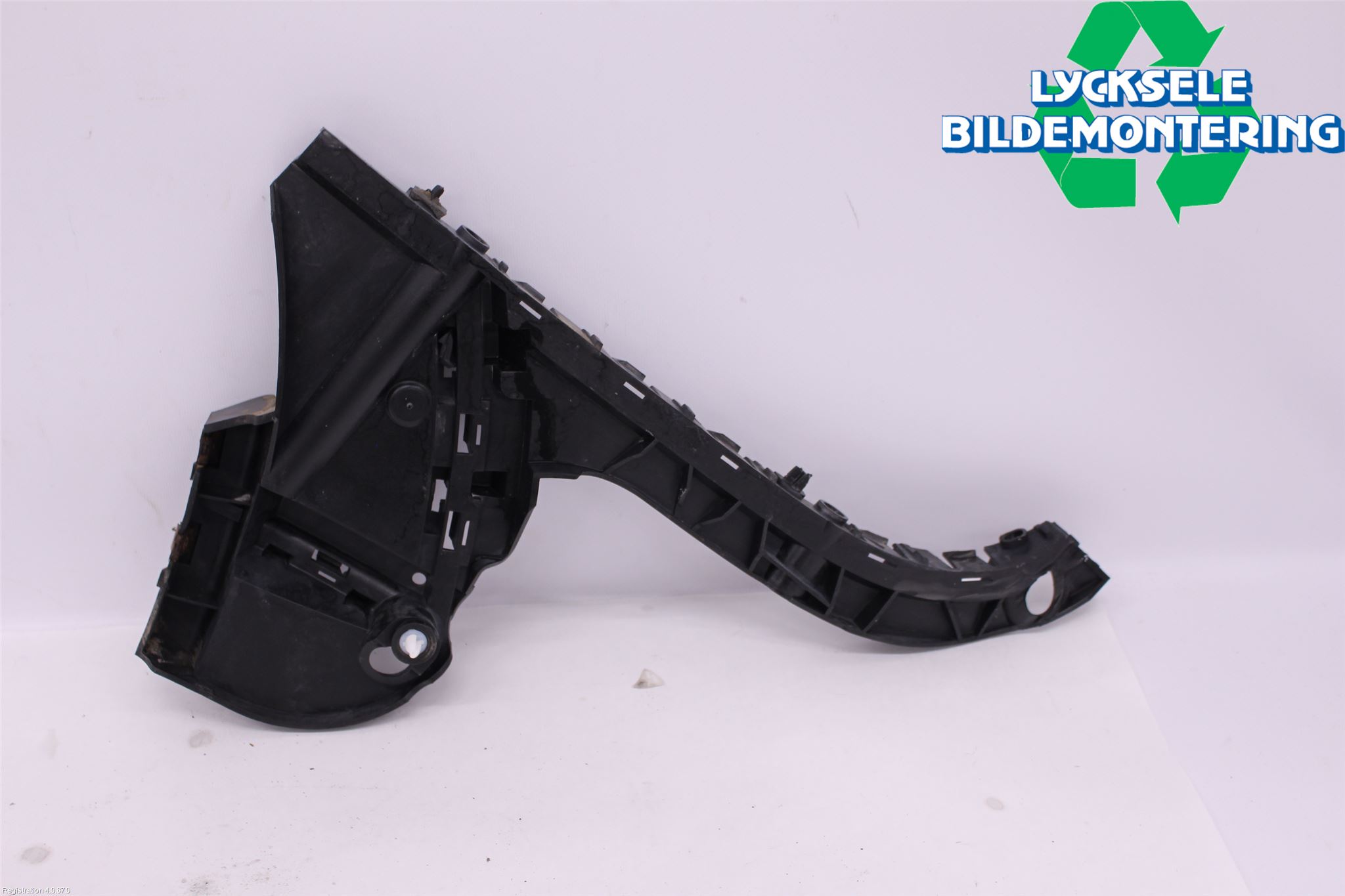 Volvo XC70 08-13 Stötfångarfäste Bak Hö