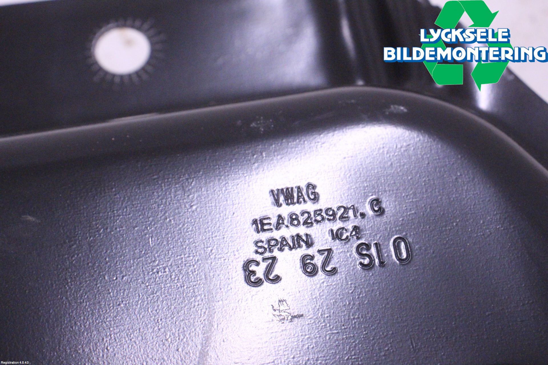 Volkswagen VW ID.4 21- Hasplåt Plåt-Plast