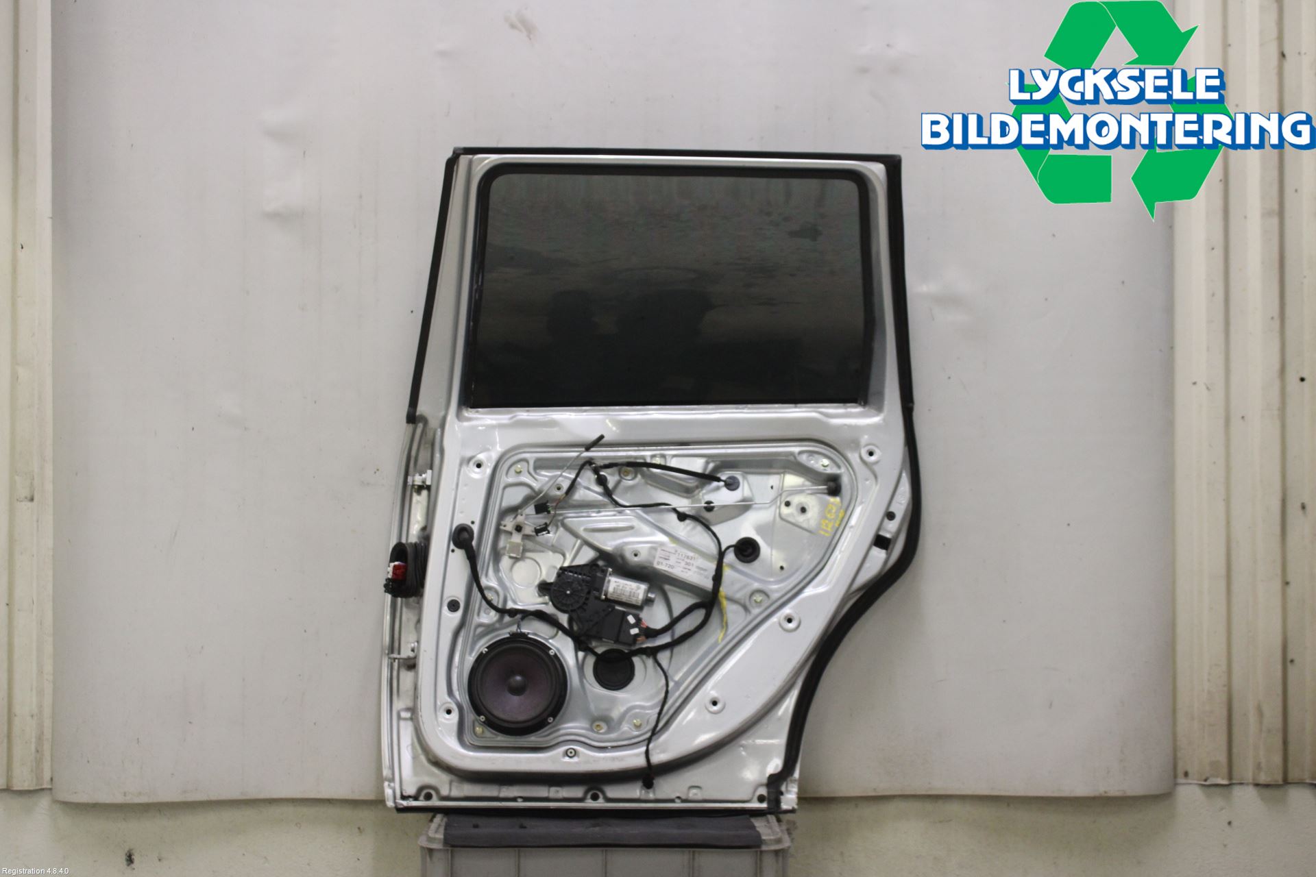 Volkswagen VW PASSAT 01-05 Dörr Bak Höger