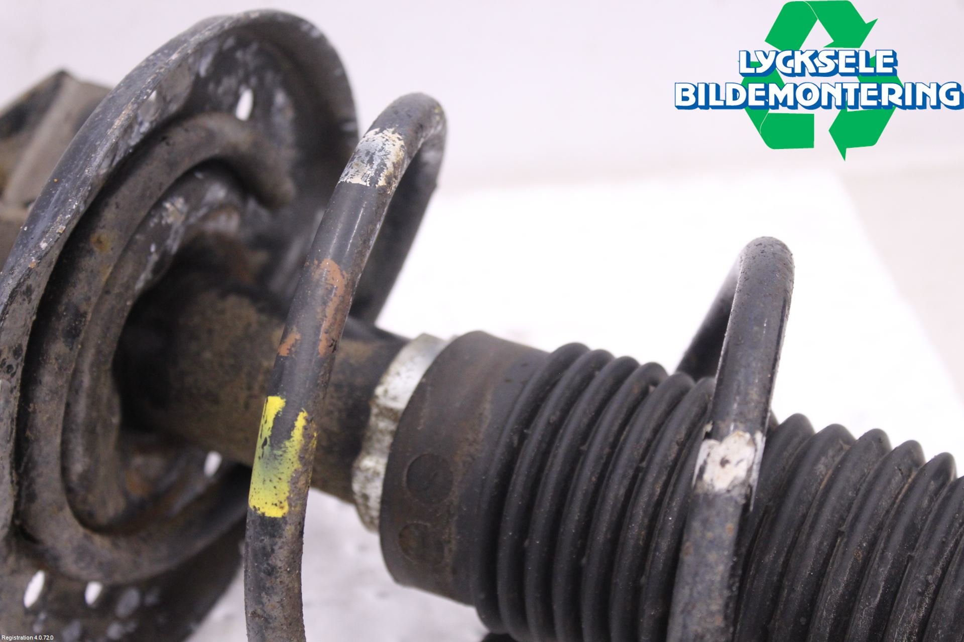 Ford KA 09-16 Fjäderben Fram Höger