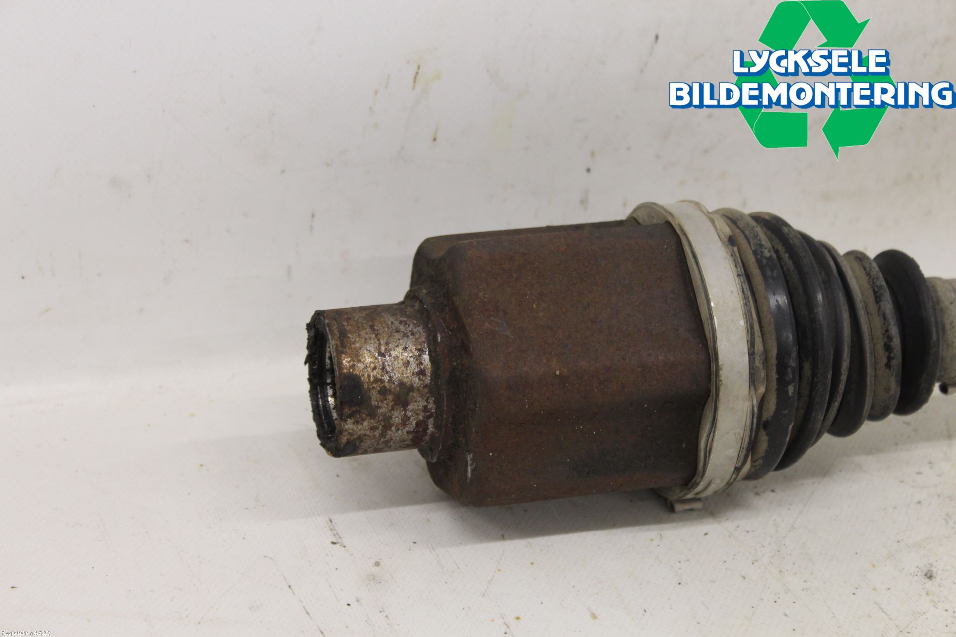 Volkswagen VW TRANSP/CARAVELLE (T6) 16-22 Drivaxel Fram Höger