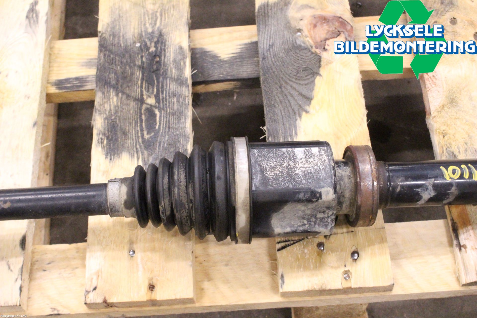 Volvo XC70 05-07 Drivaxel Fram Höger