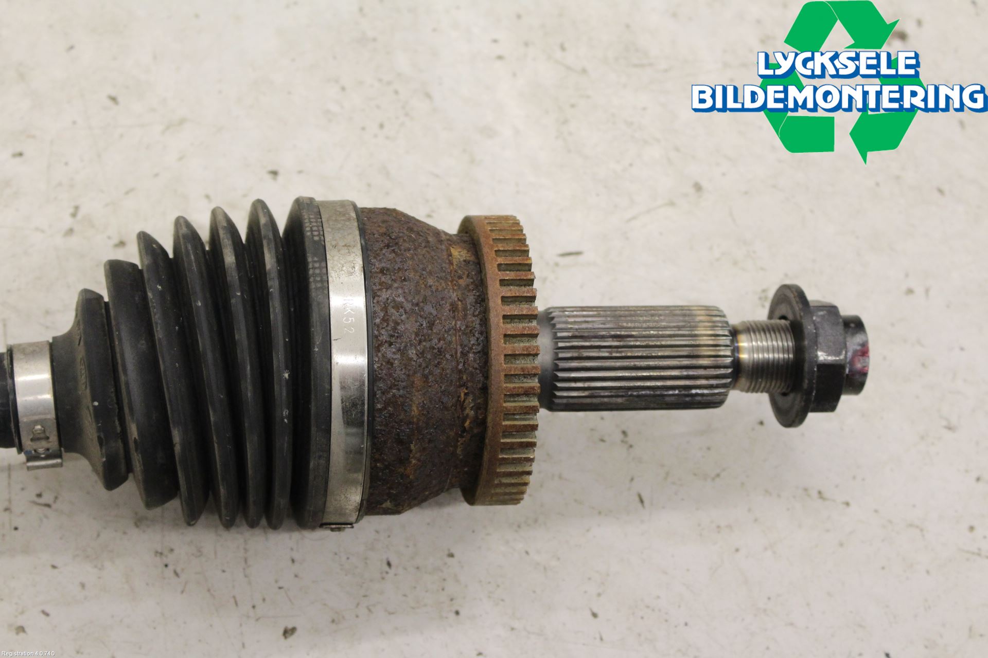 Hyundai i40 16-18 Drivaxel Fram Vänster
