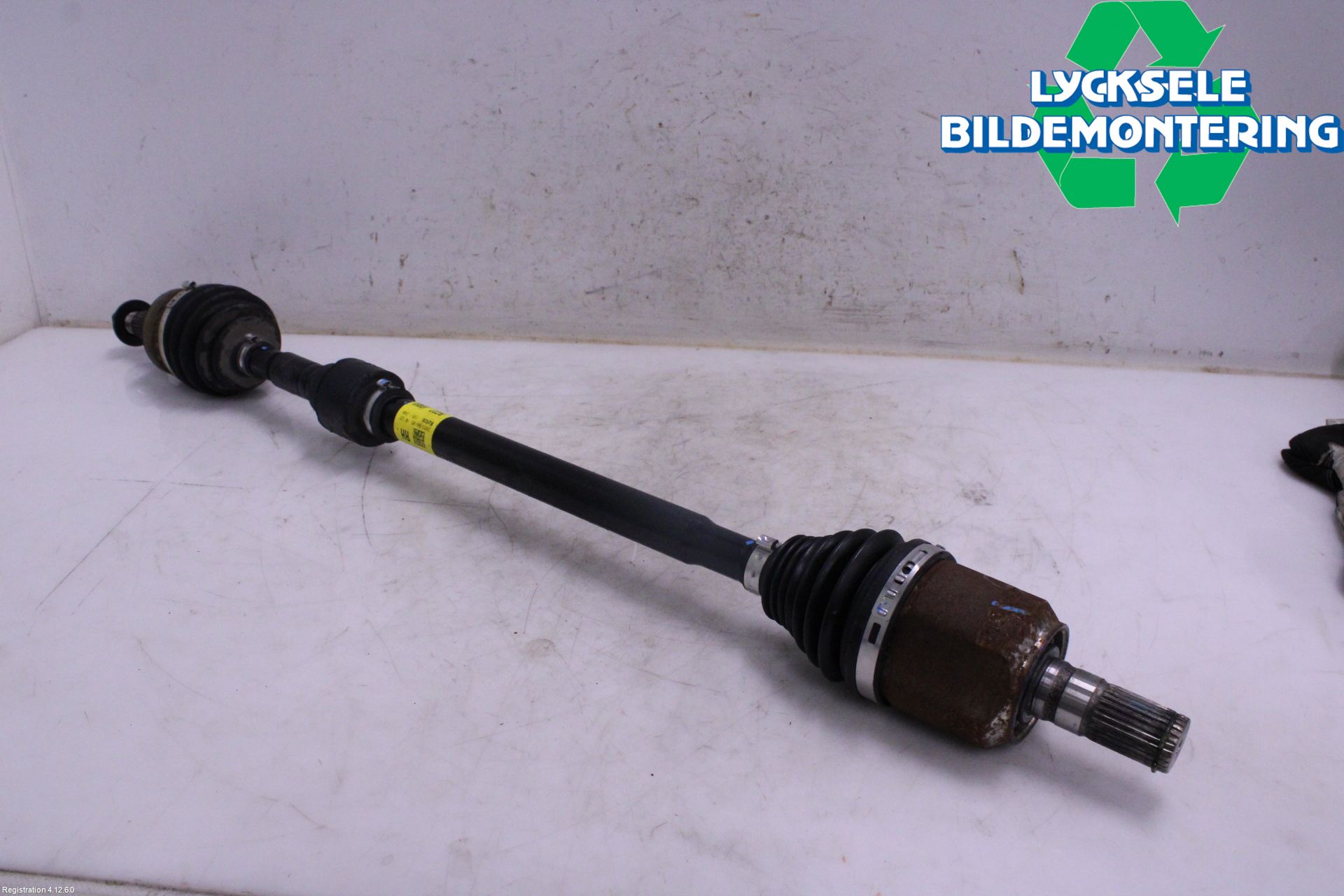 Kia STONIC 18->> Drivaxel Fram Höger