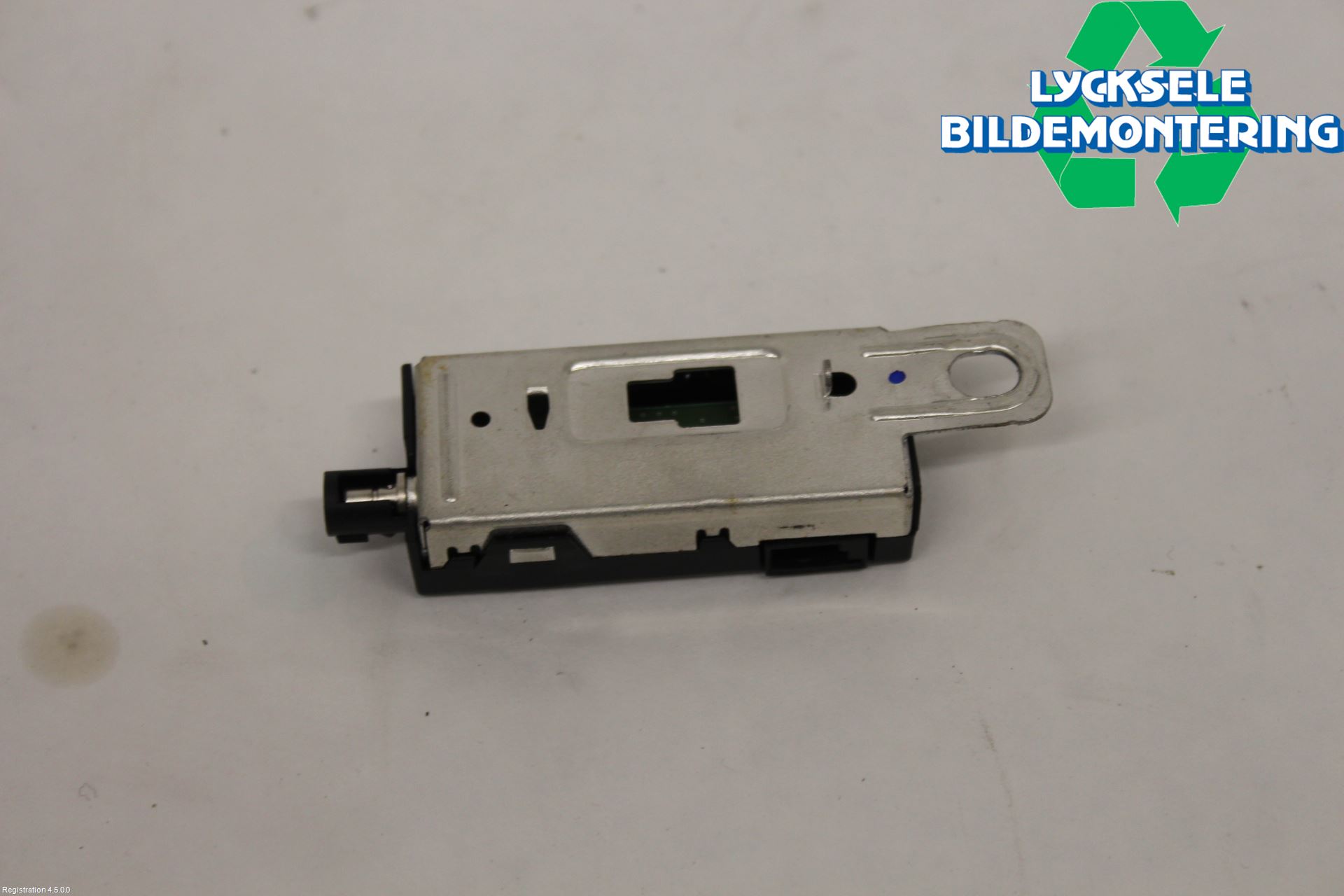 Ford KUGA 17-19 Antennförstärkare