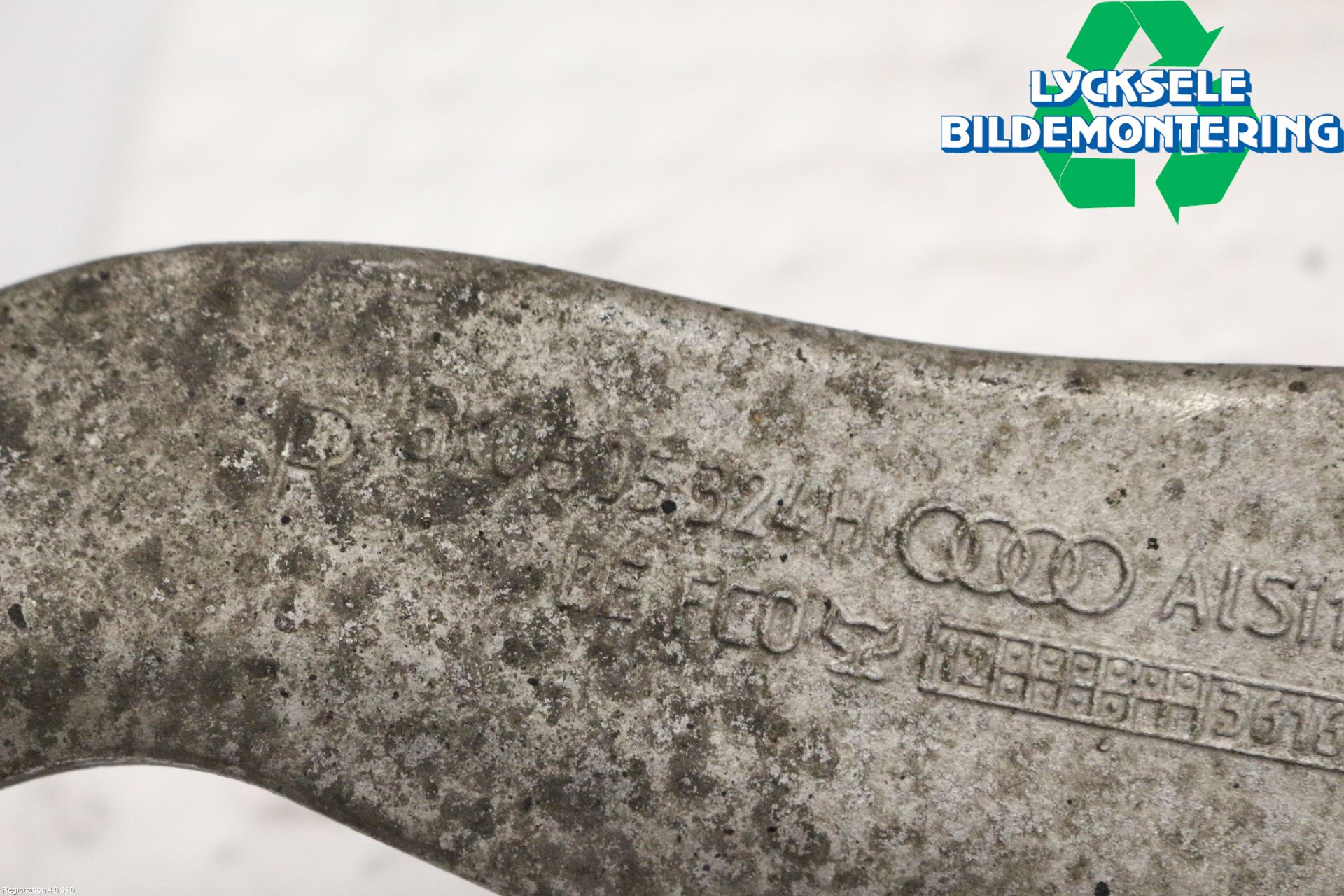 Audi A4 12-15 Bärarm Bak Övre Höger