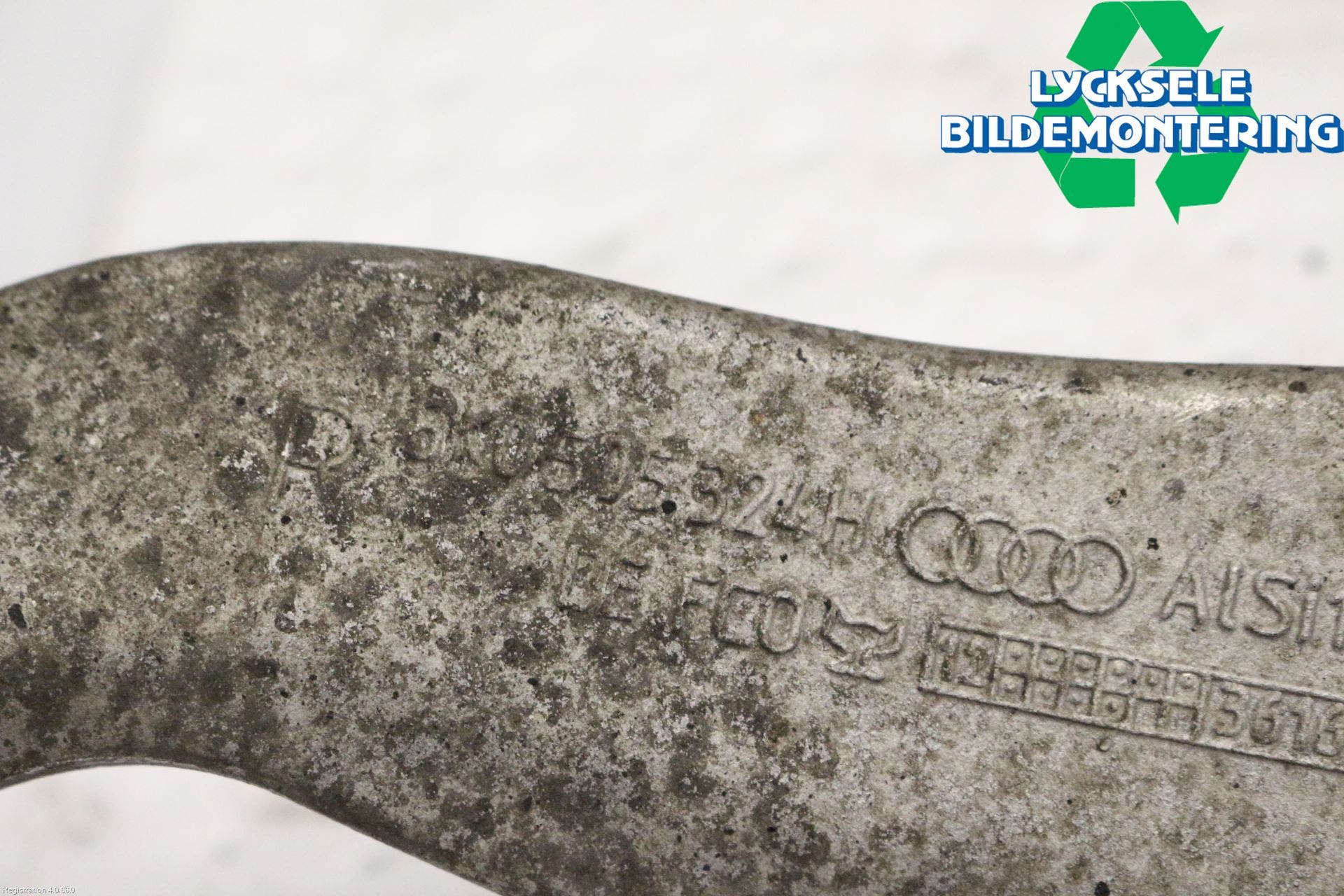 Audi A4 12-15 Bärarm Bak Övre Höger