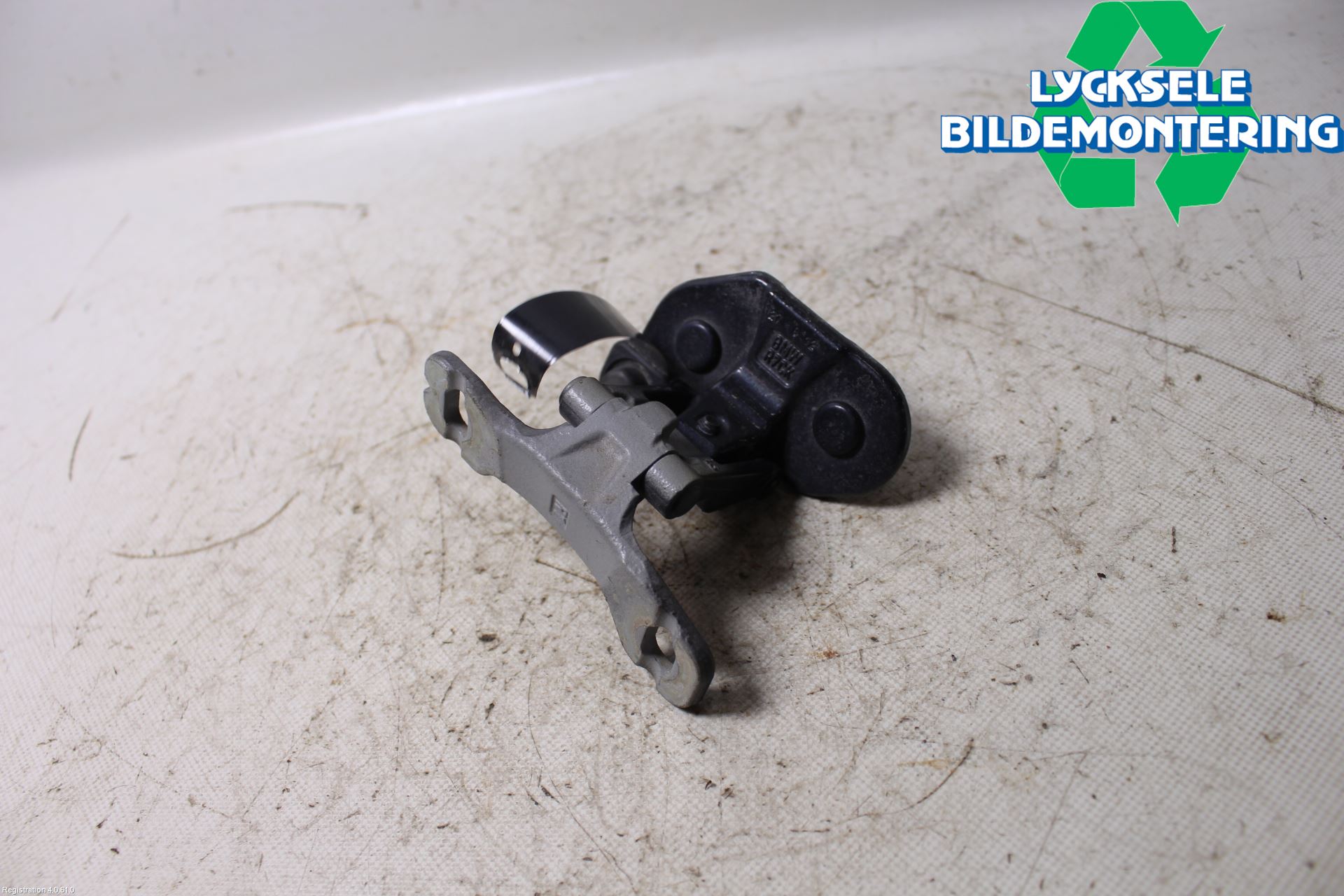 BMW X1 E84 10-15 Bakluckegångjärn Hö