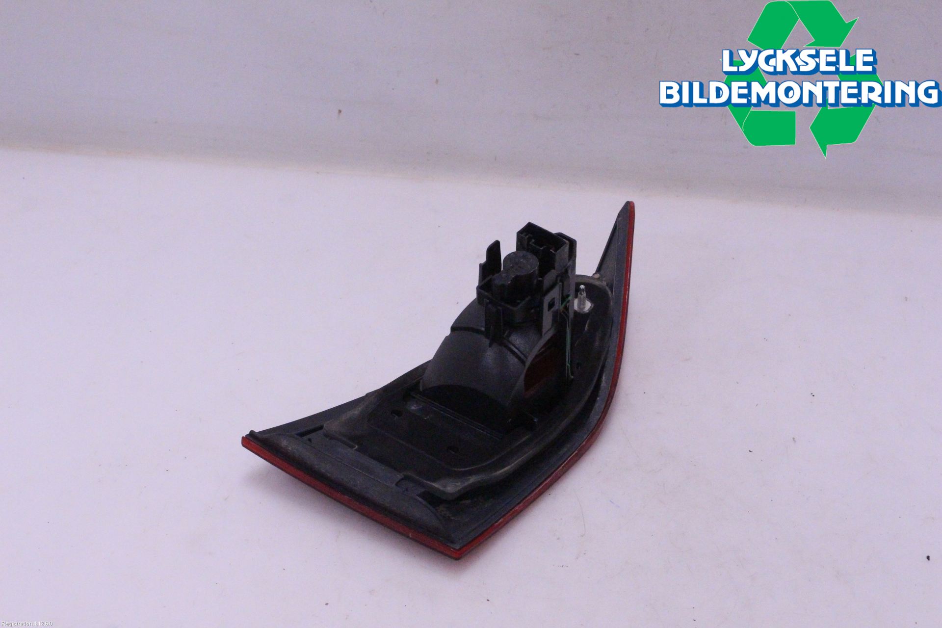 BMW X1 E84 10-15 Bakljus Lucka Hö