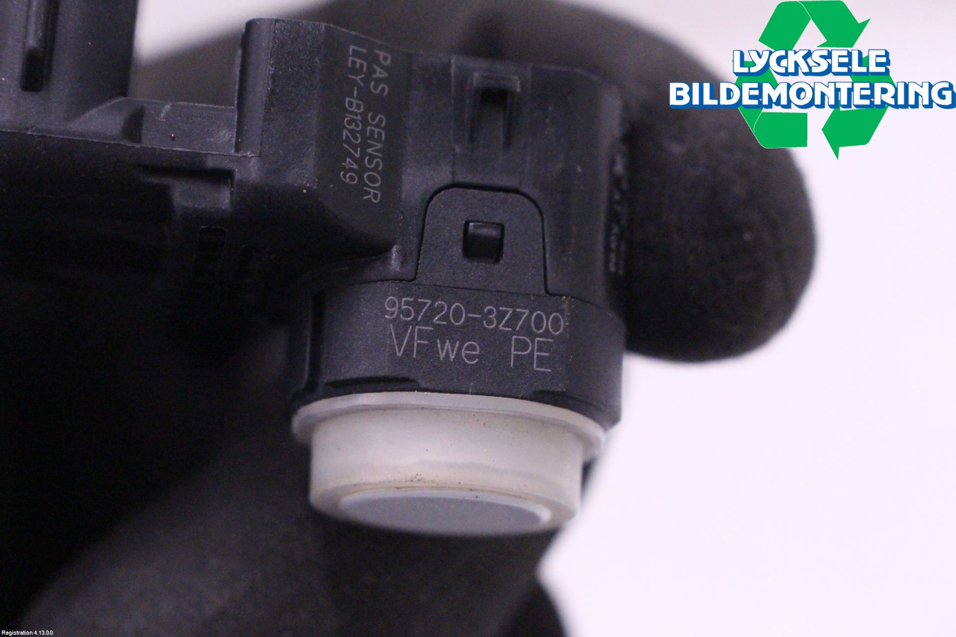 Hyundai i40 16-18 Parkeringshjälp Frontsensor