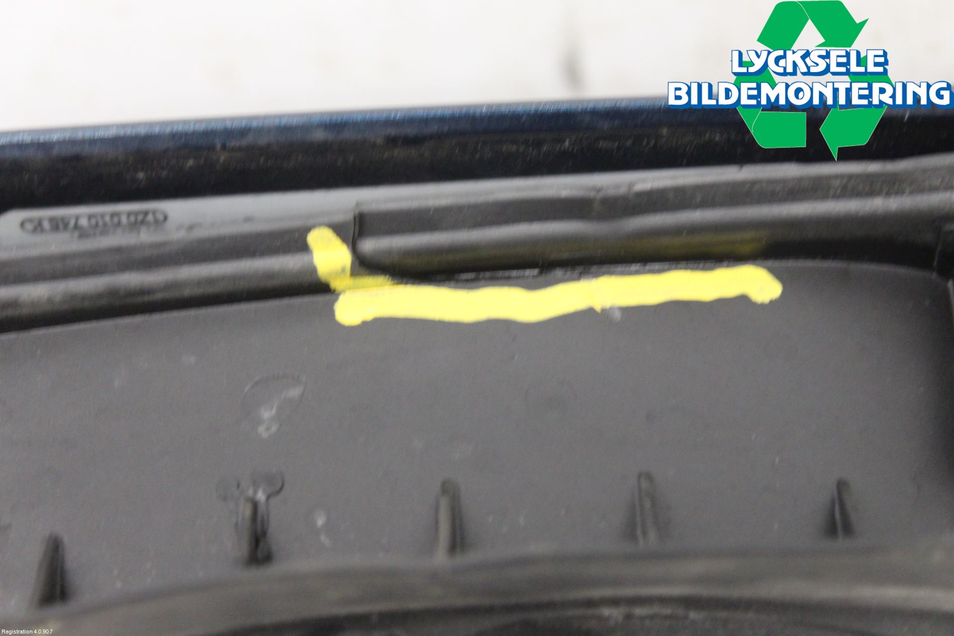 Skoda KAROQ 18- Tanklucka