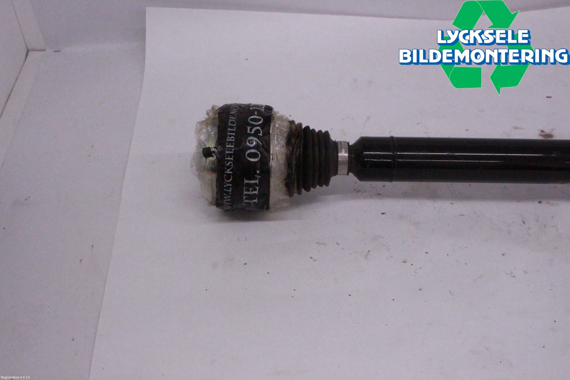 Volkswagen VW CADDY 16-20 Drivaxel Fram Höger