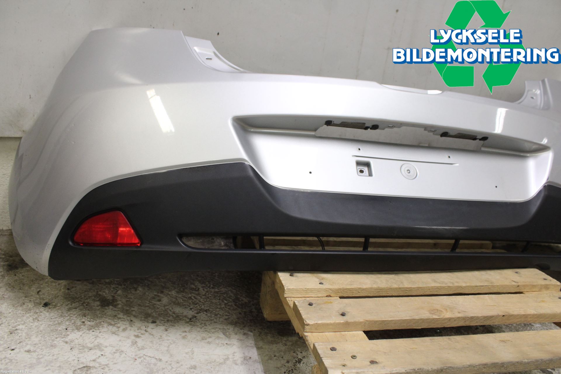 Mazda 2 (DE) 08-15 Stötfångarbeklädnad Bak