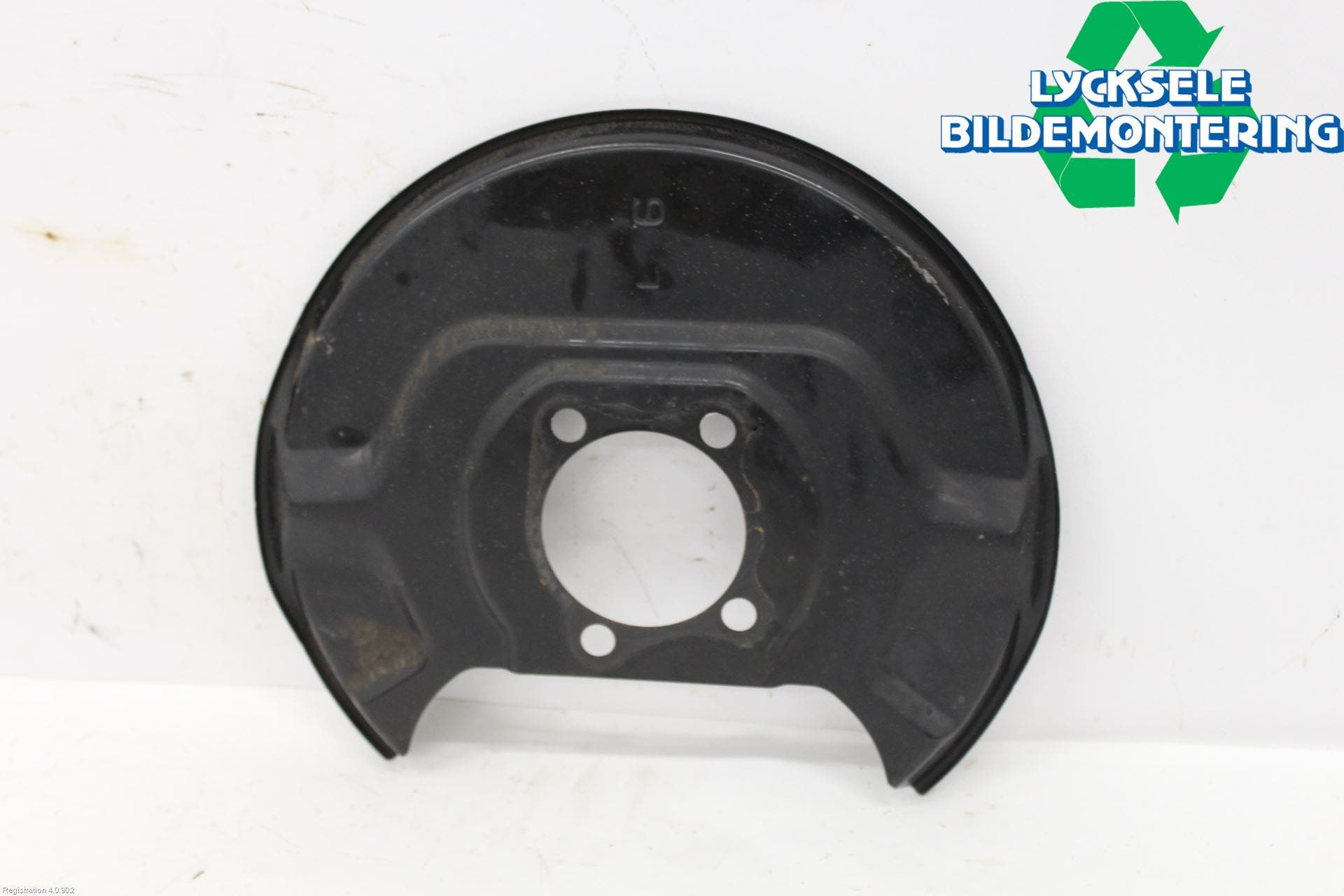 Toyota YARIS CROSS XP21 21- Bromssköld Bak