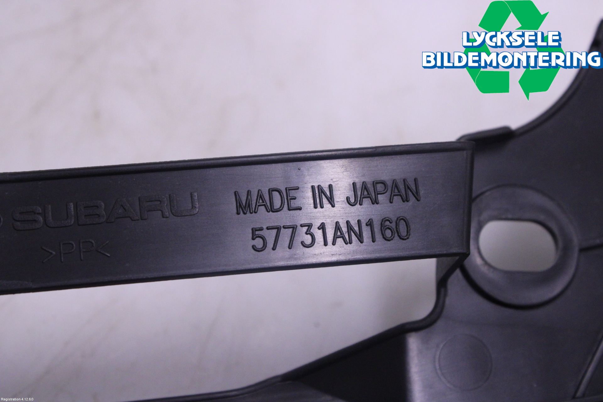 Subaru OUTBACK 21- Täckplast Front