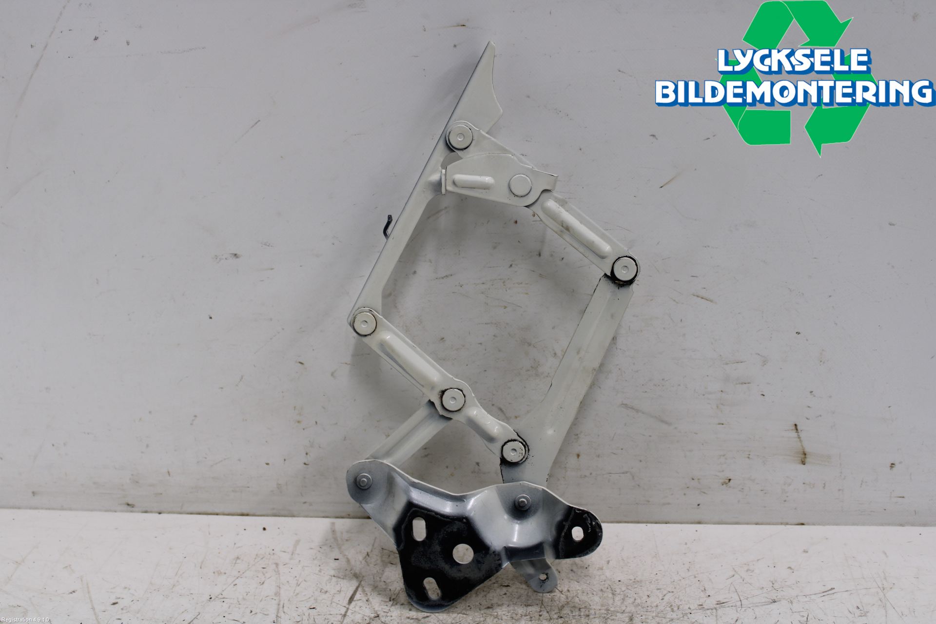 Volvo 740 88-92 Huvgångjärn