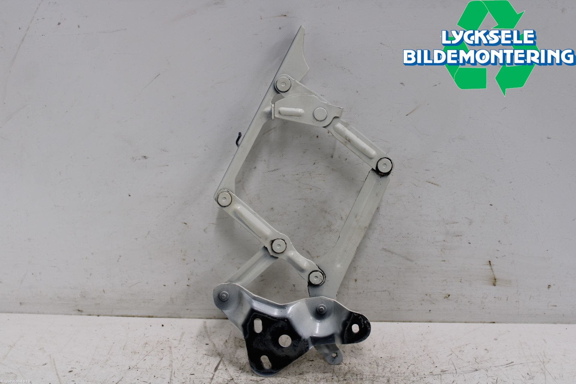 Volvo 740 88-92 Huvgångjärn