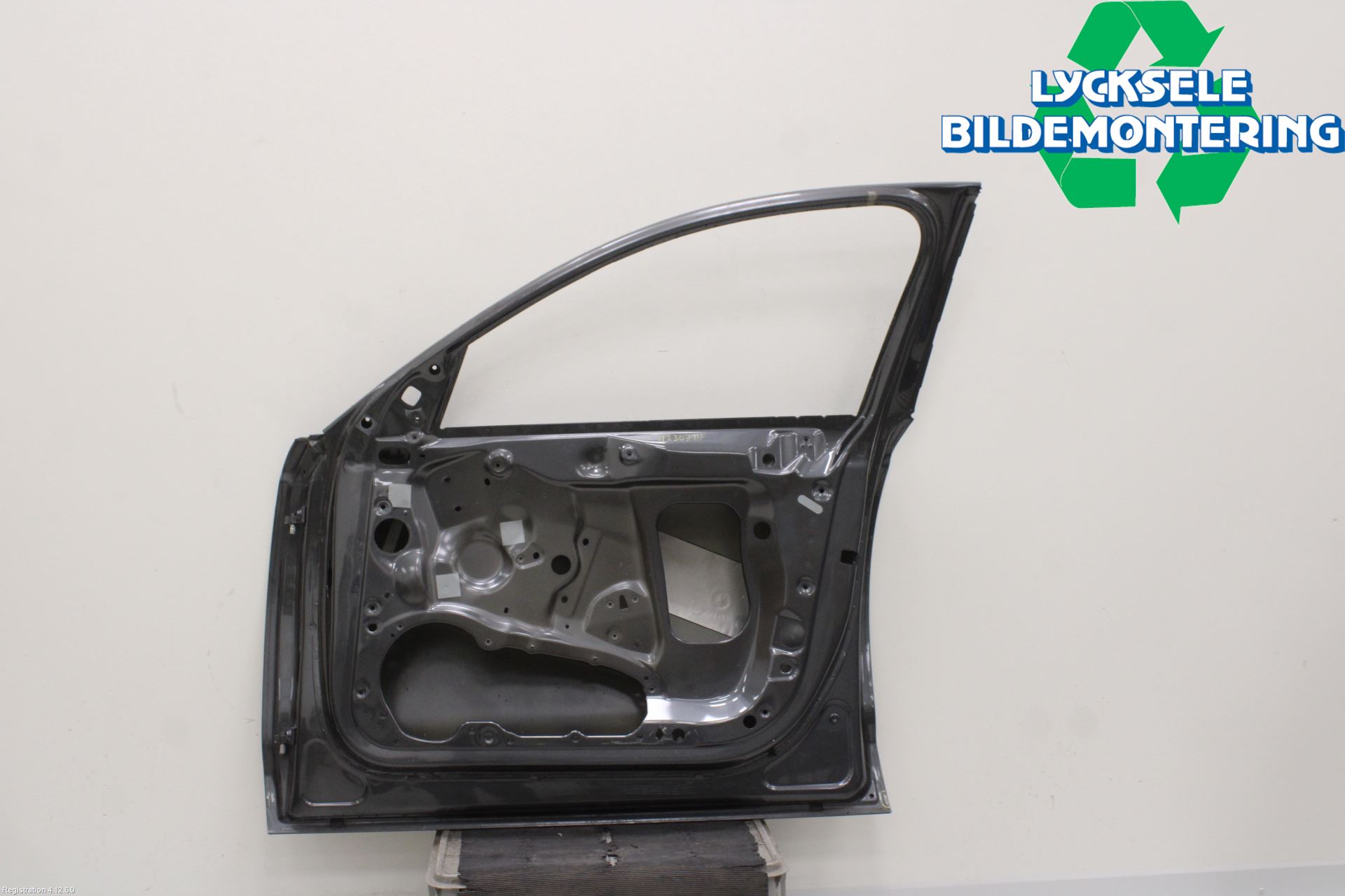 Audi A6 ALLROAD 12-18 Dörr Fram Höger