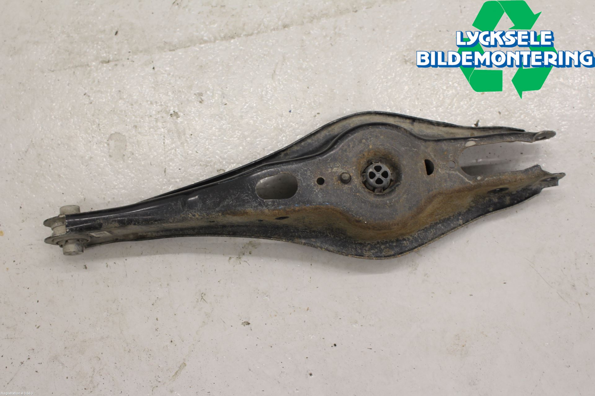 Volkswagen VW PASSAT 15-19 Bärarm Bak Höger