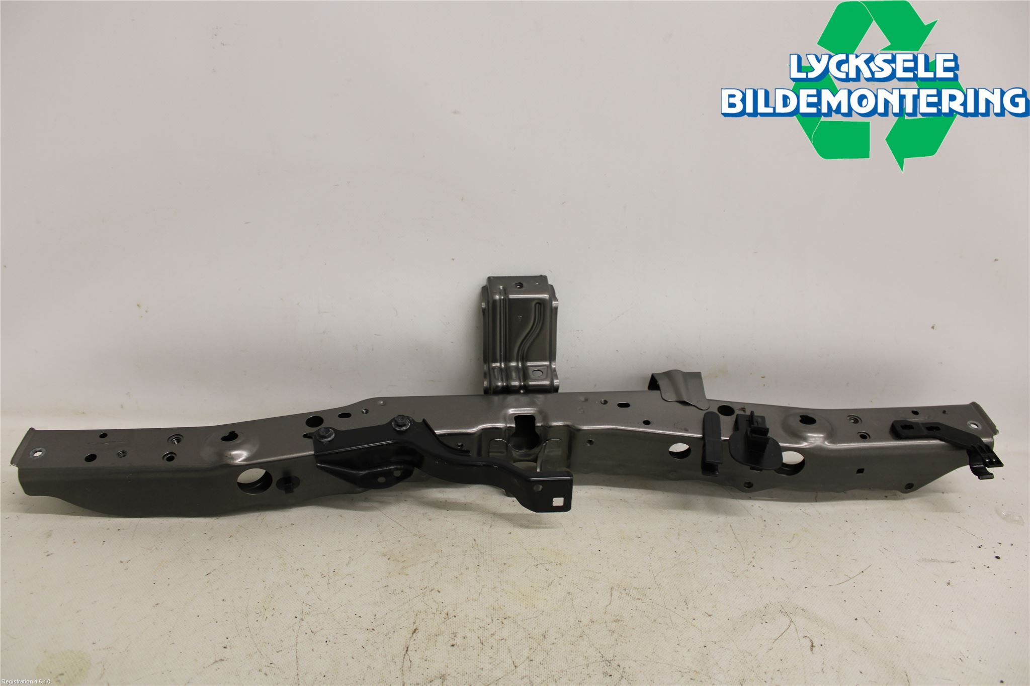 Toyota VERSO 09-18 Front Huvlåsplåt-Balk