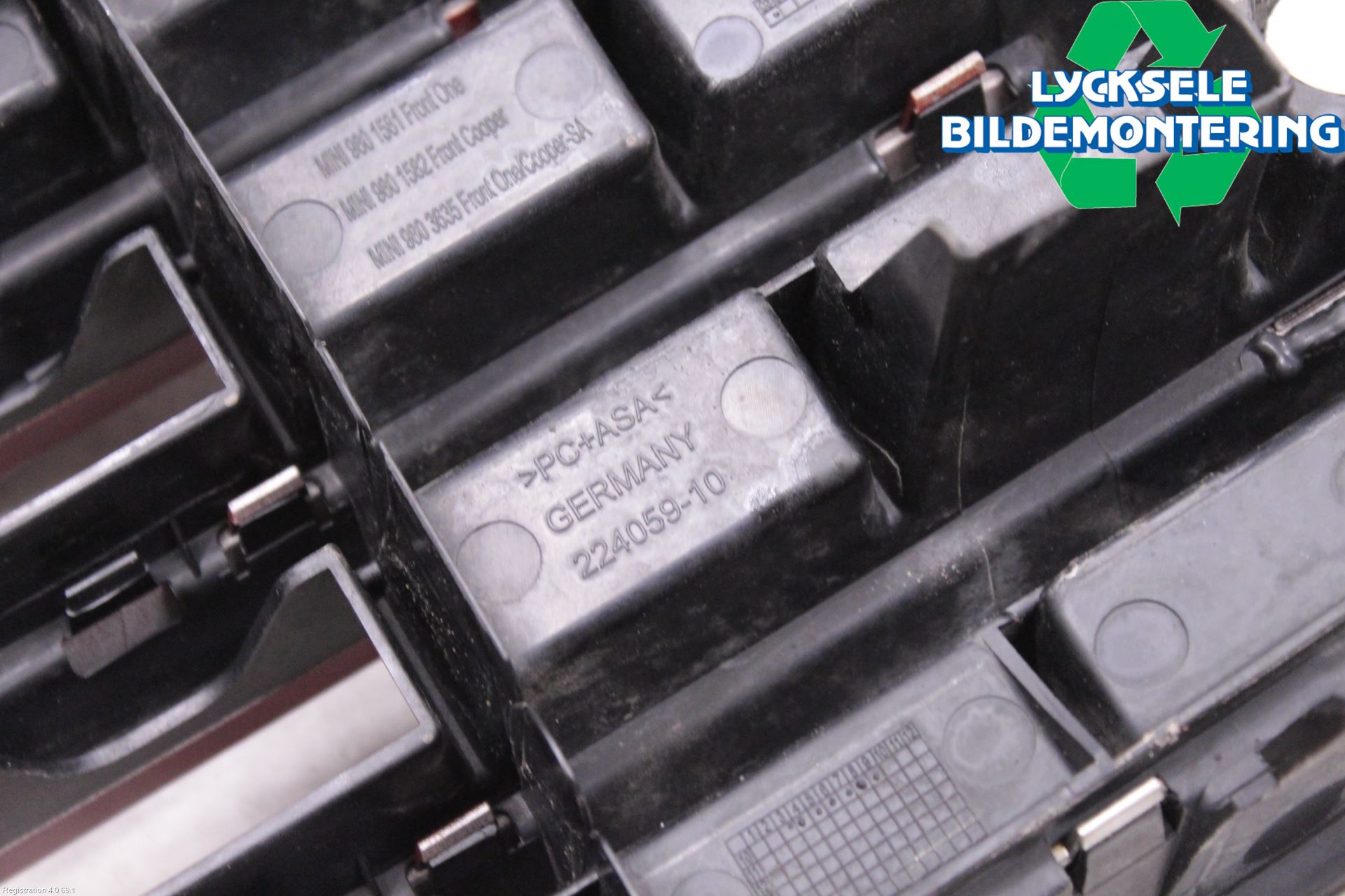 Mini COUPE R56 05-14 Grill Komp