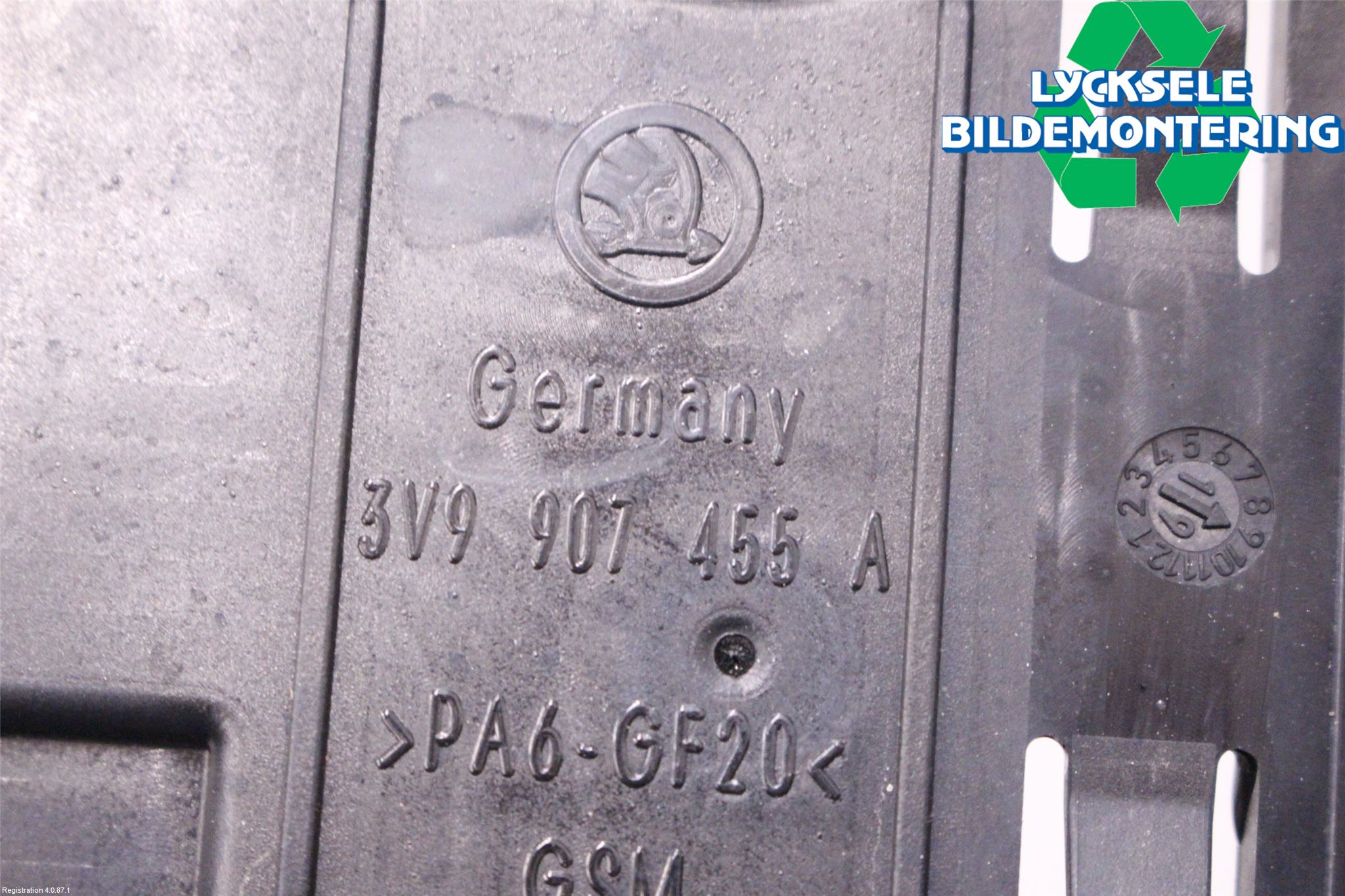 Skoda SUPERB 16-24 Stötfångardel Bak Vä