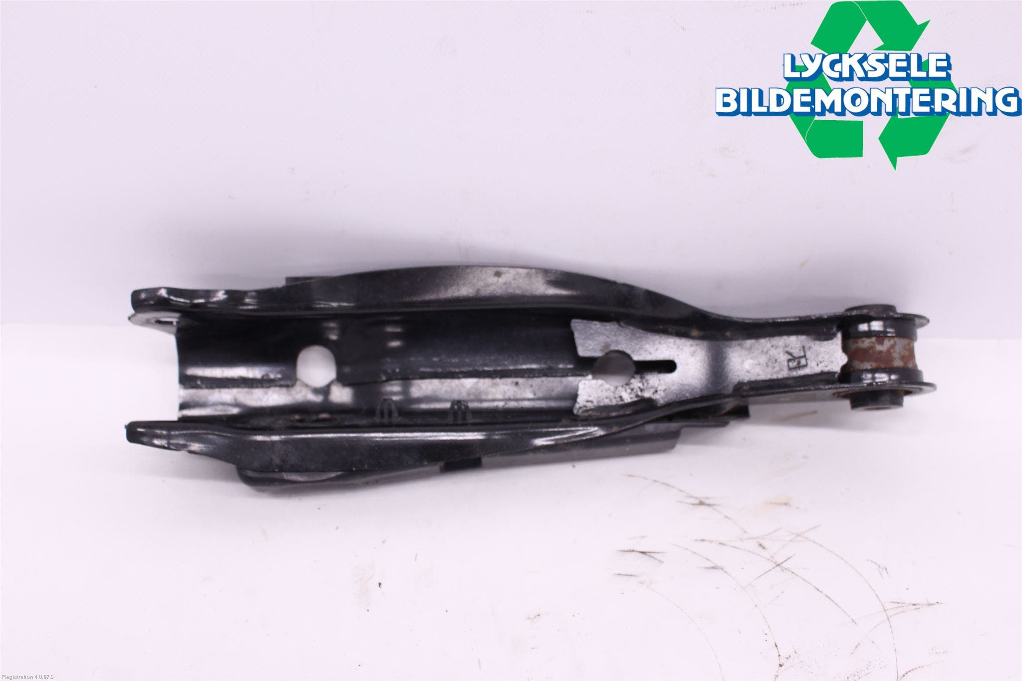 Nissan QASHQAI 21- Bärarm Bak Höger