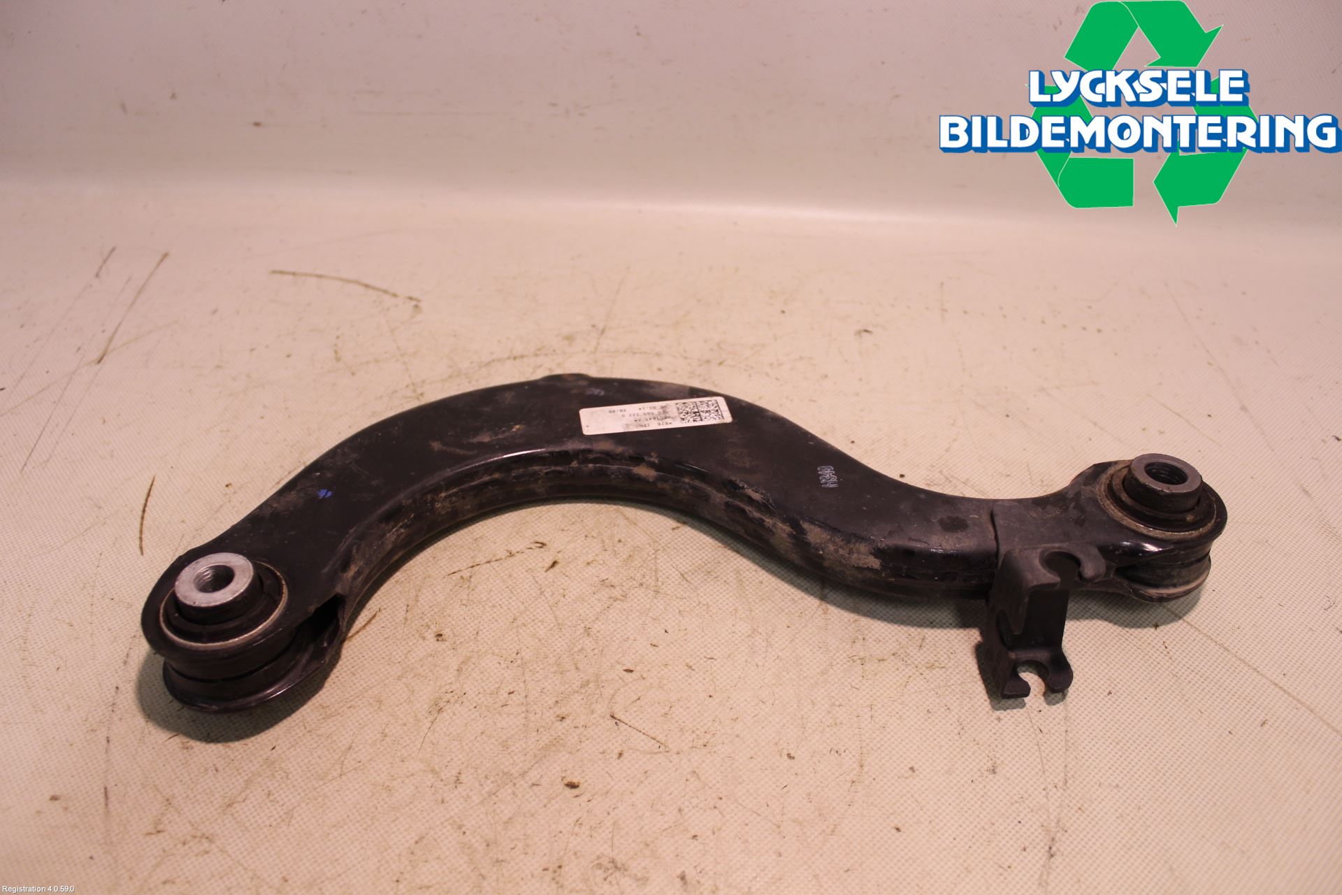 Volkswagen VW PASSAT 11-14 Bärarm Bak Vänster