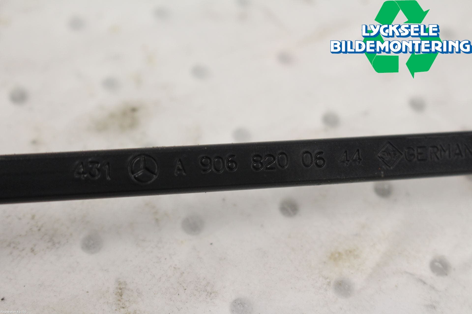 Mercedes-Benz MB SPRINTER (W906) 06-18 Torkararm Armar Vindruta