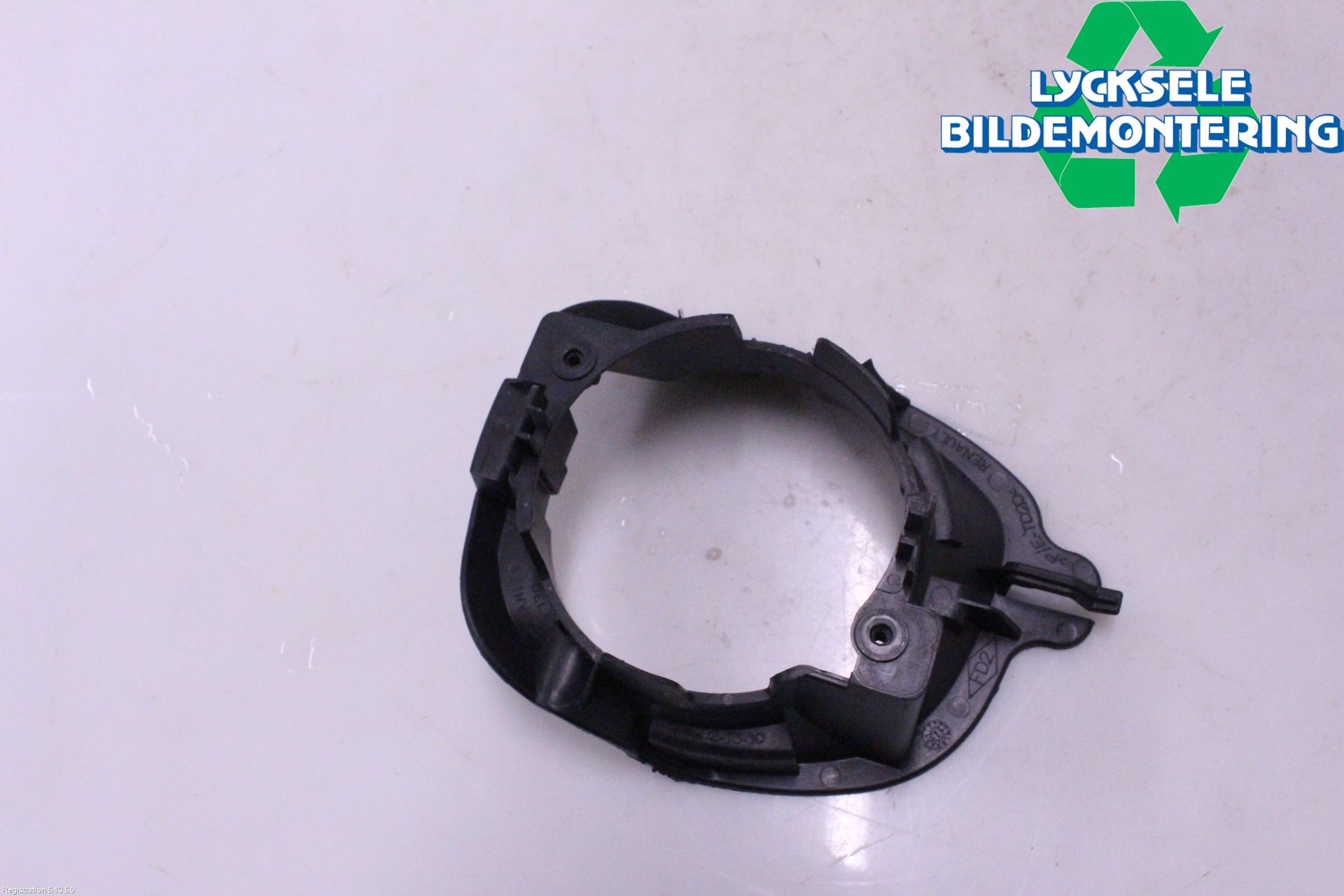 Dacia DUSTER 18-24 Dimljussarg Fram