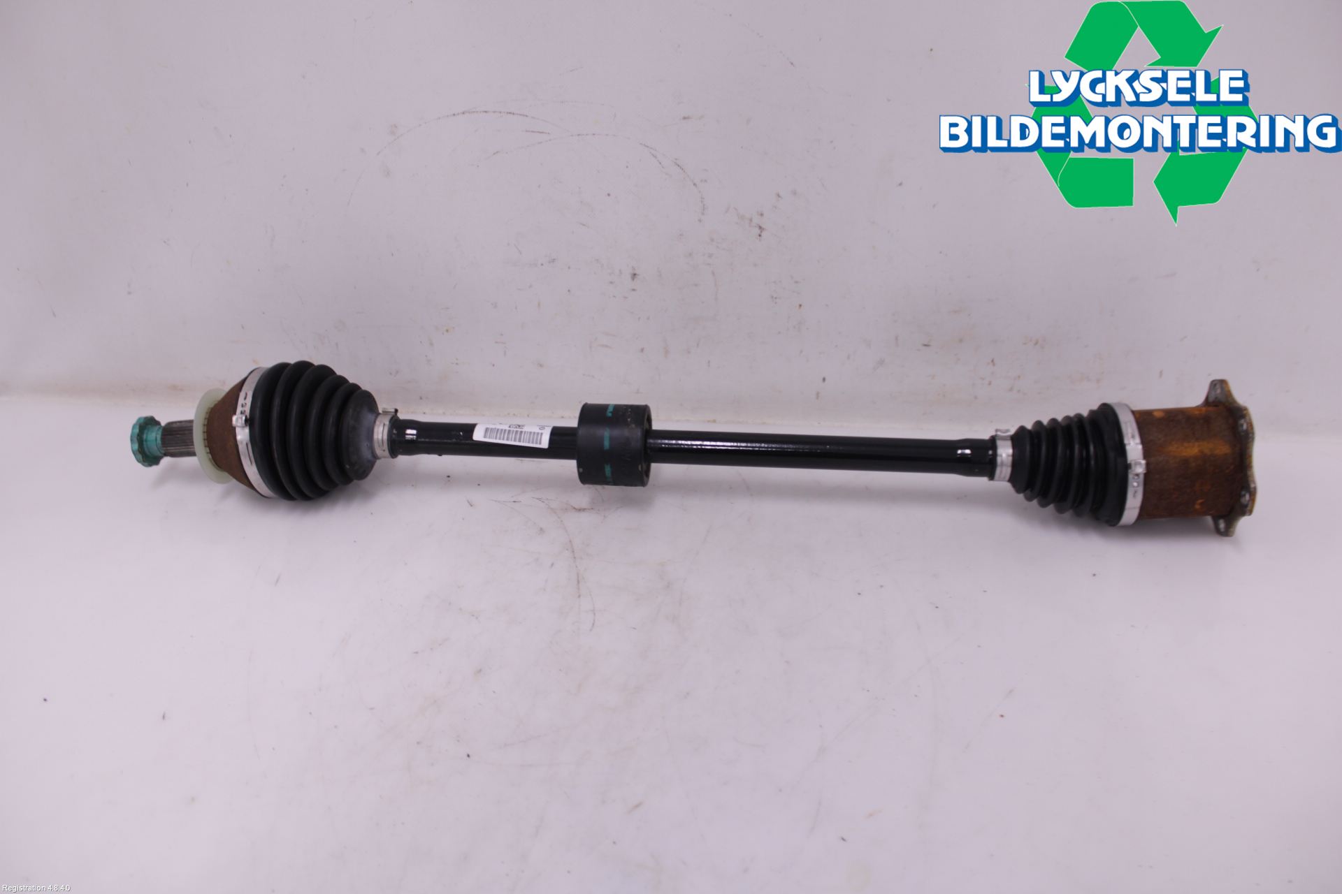 Volkswagen VW TAIGO 22- Drivaxel Fram Höger