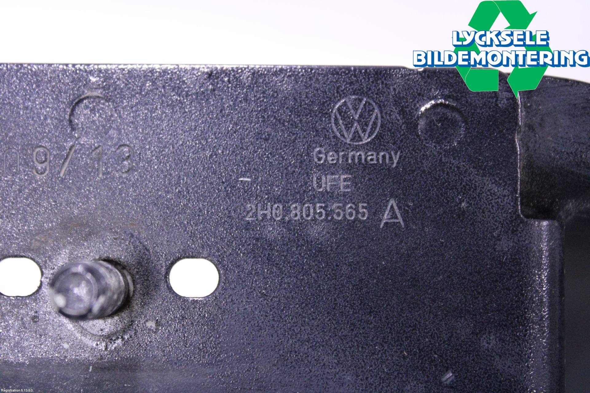 Volkswagen VW AMAROK 2H 10-22 Front Huvlåsplåt-Balk