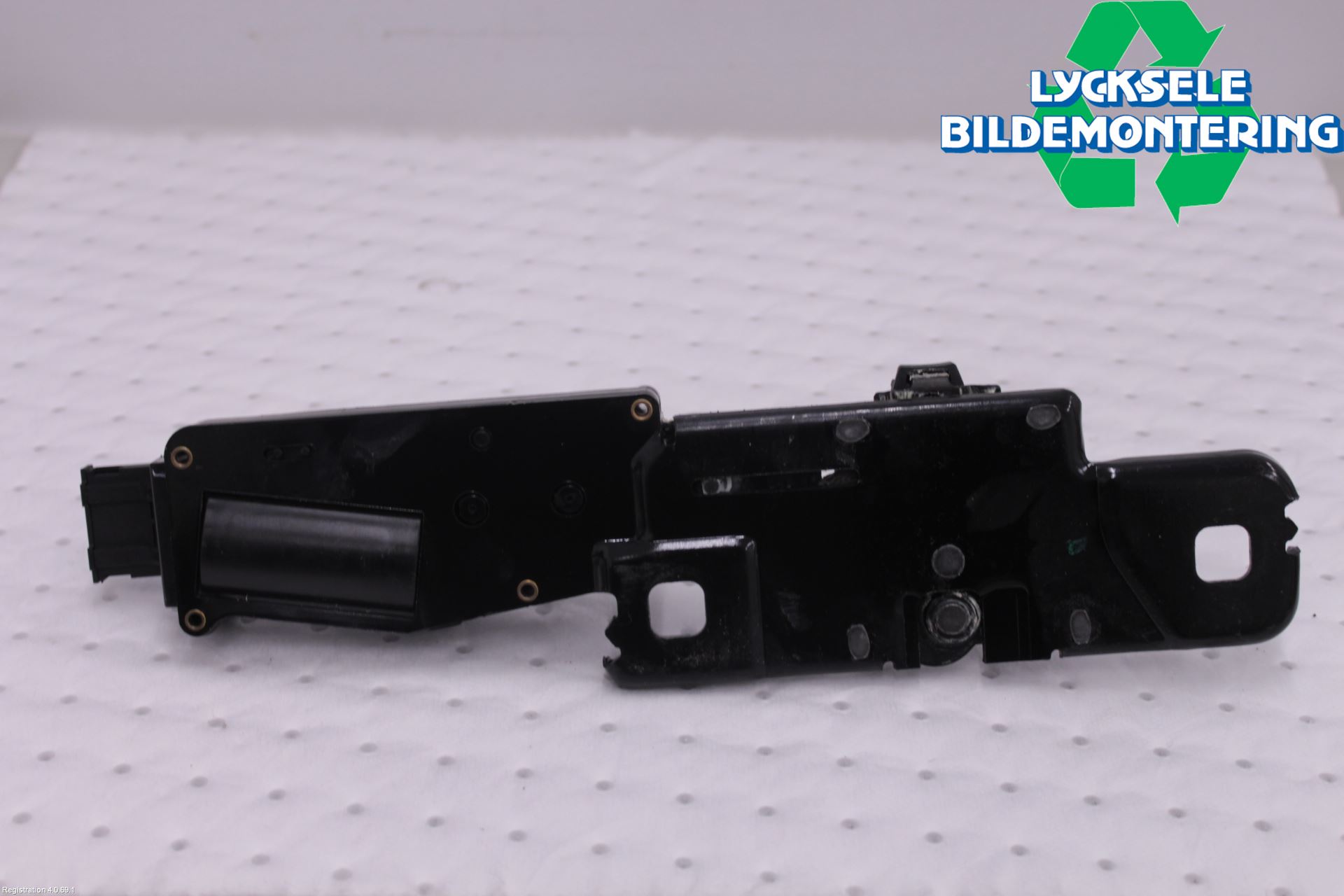 Audi A8/S8 4H 10-17 Låskista Baklucka