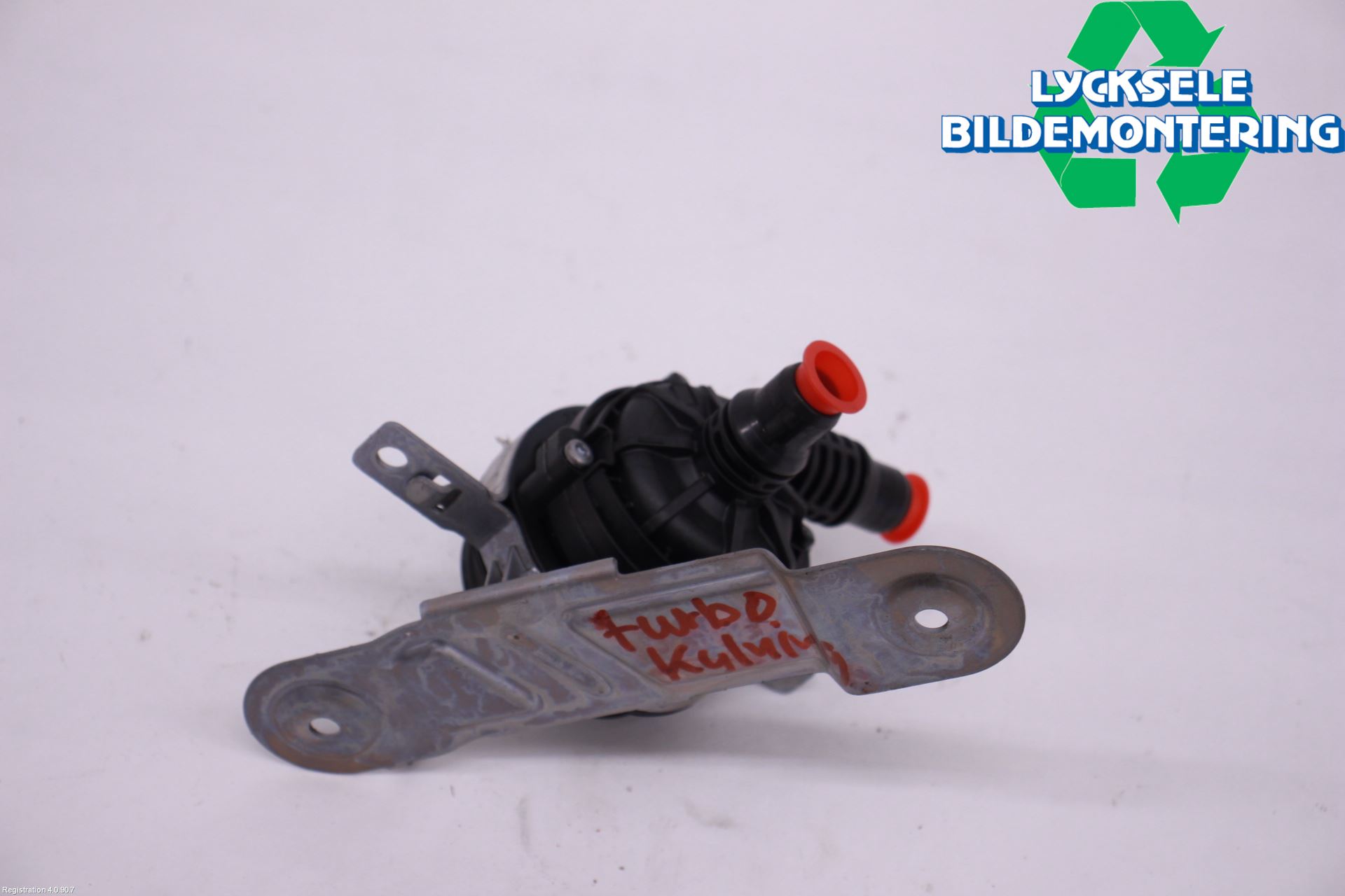 BMW 5 G30/G31/F90 17-23 Vattenpump