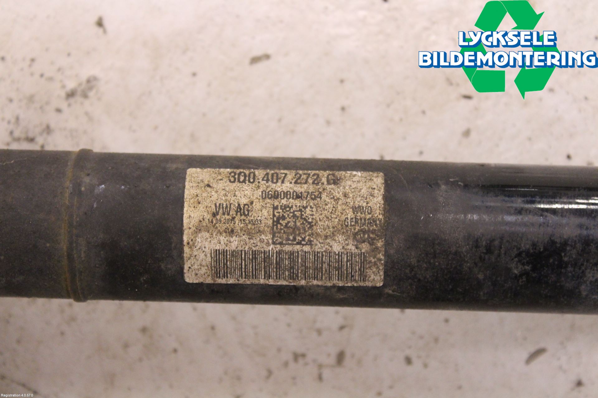 Volkswagen VW PASSAT 15-19 Drivaxel Fram Höger