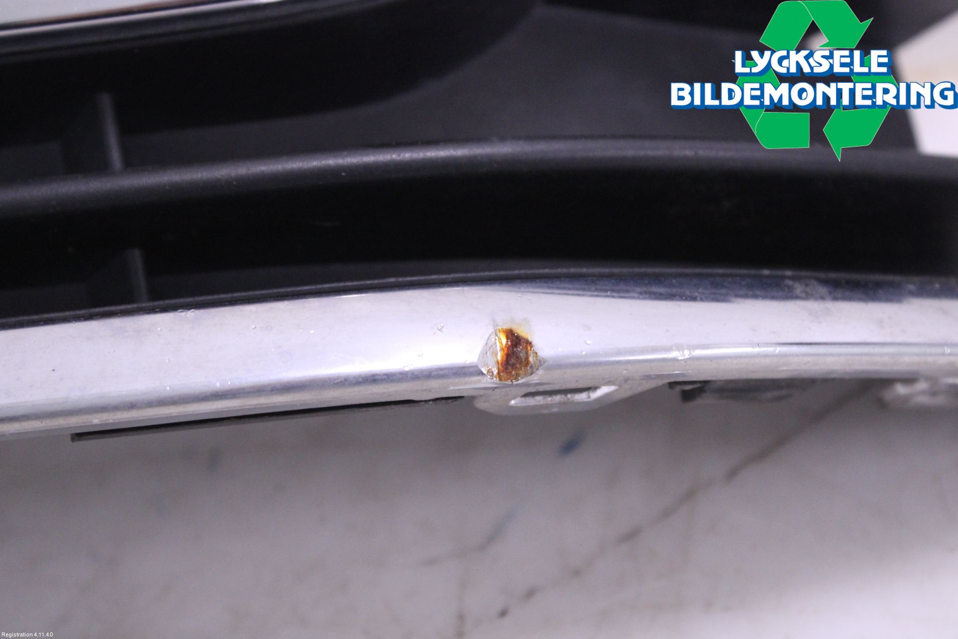 Volkswagen VW PASSAT 11-14 Dimljussarg Fram