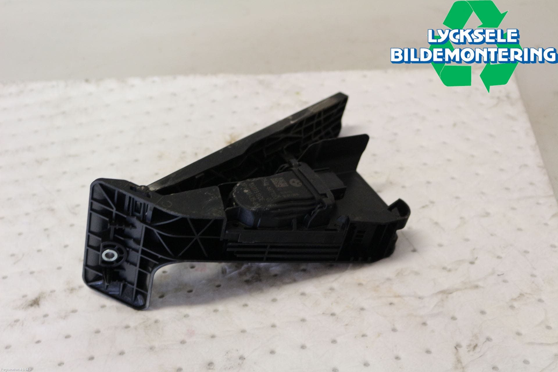 BMW 5 G30/G31/F90 17-23 Gaspedal