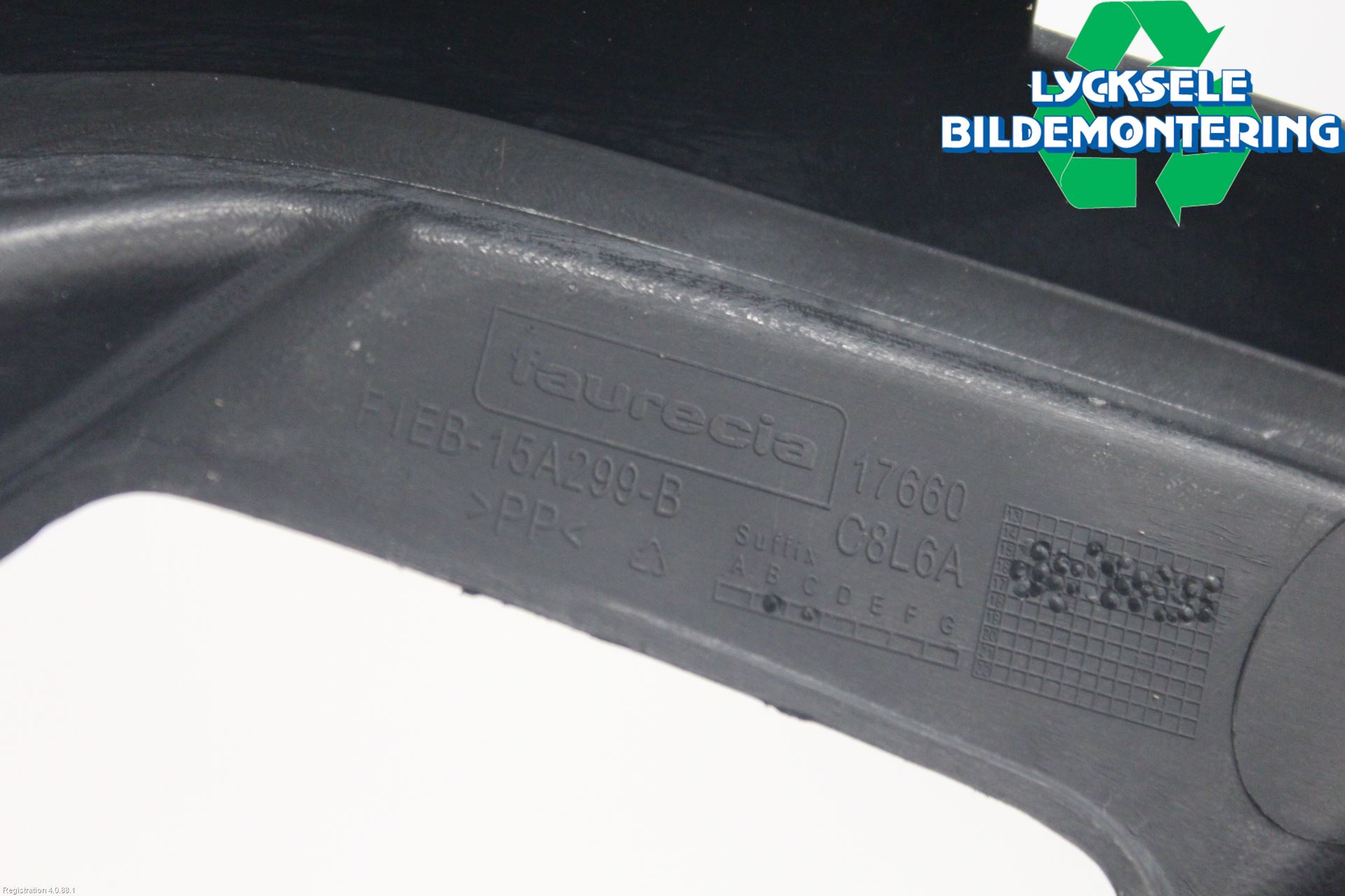 Ford FOCUS 15-18 Dimljussarg Fram