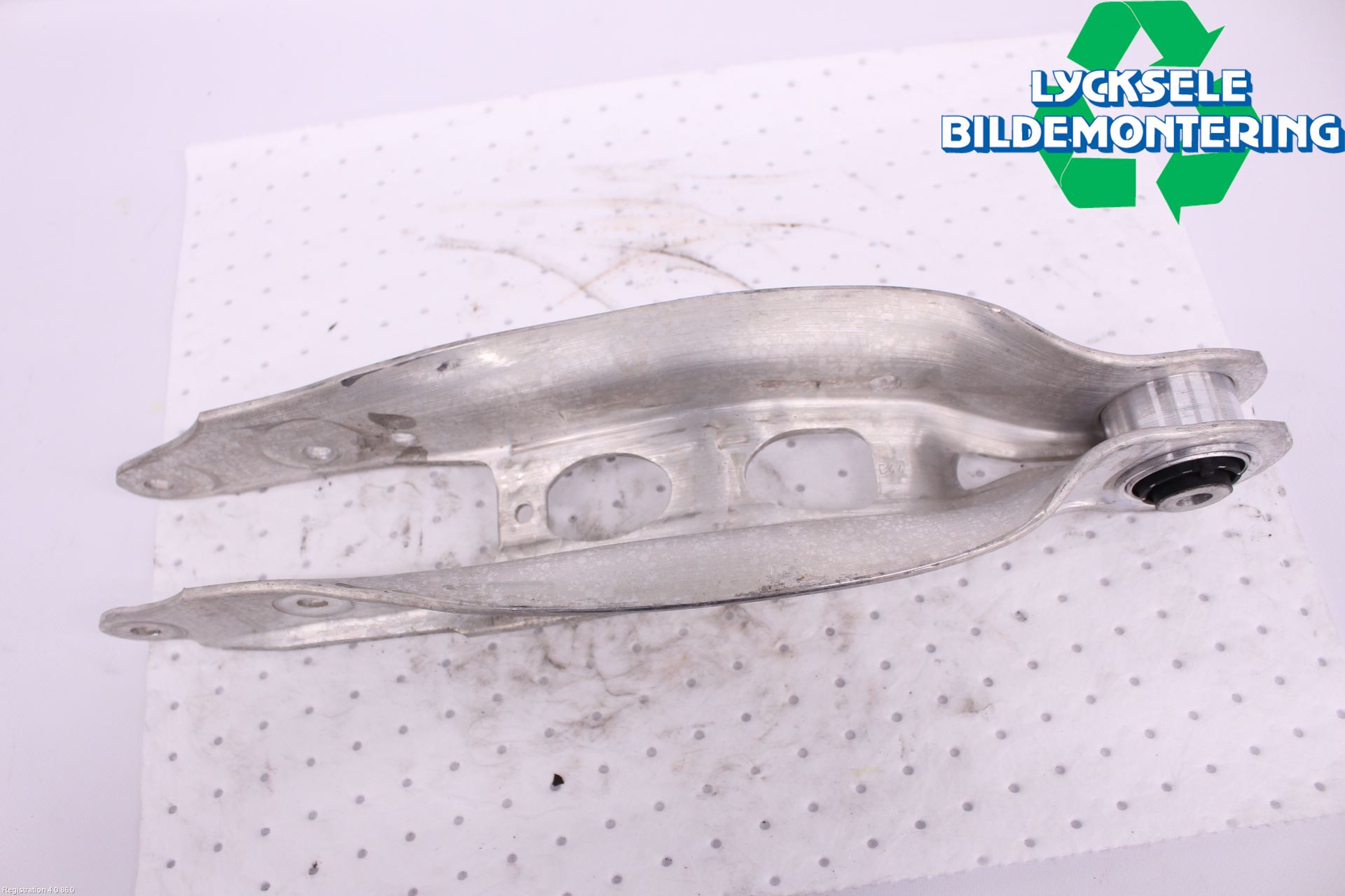 Audi A4/S4 B9 20- Bärarm Bak Höger