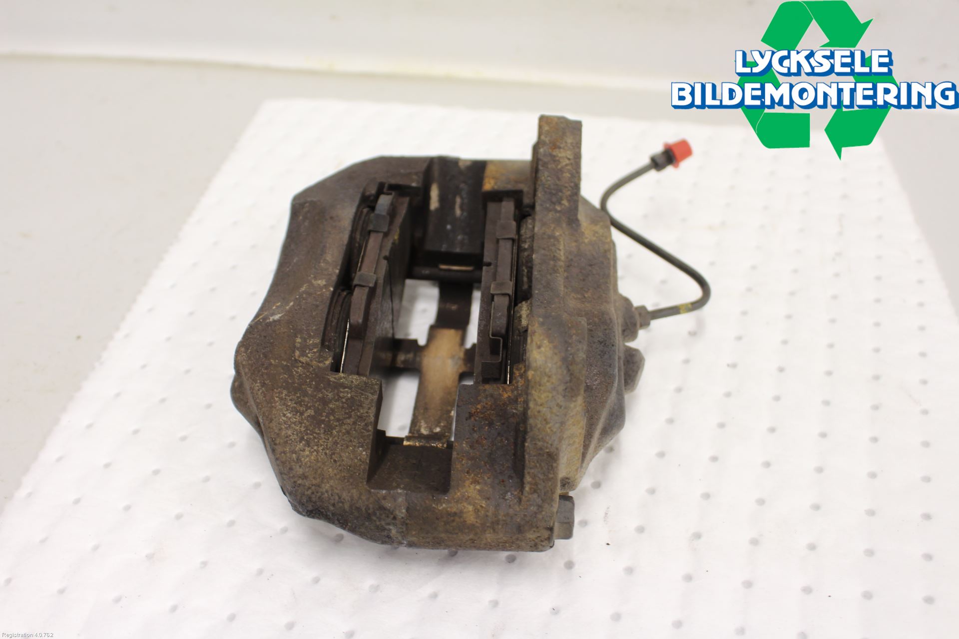 Toyota HILUX 05-16 Bromsok Fram Höger