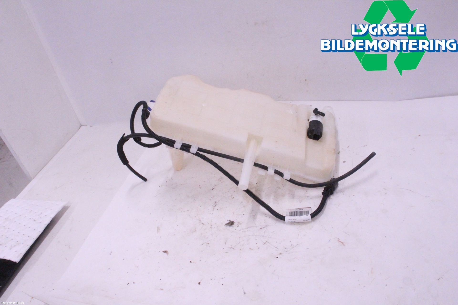 Peugeot PARTNER/E-PARTNER 19- Spolartank Vindruta