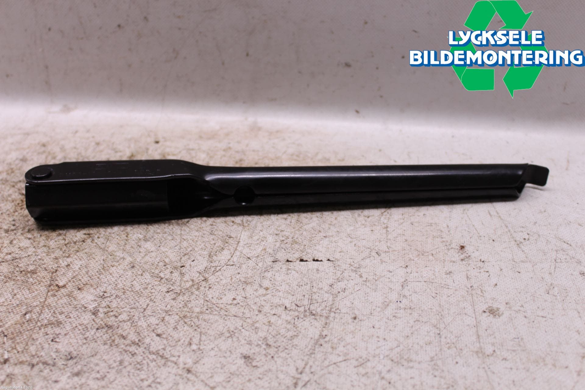 Ford KUGA 17-19 Verktygsfack-Förvaring