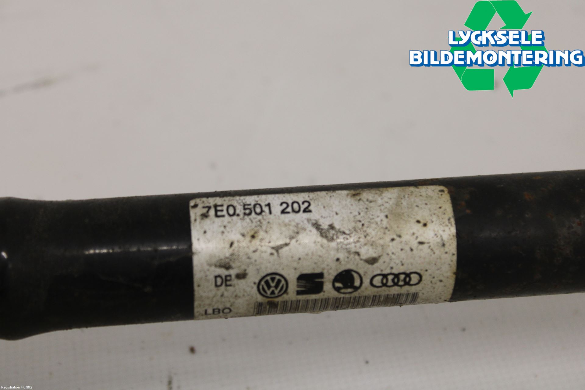 Volkswagen VW TRANSP/CARAVELLE (T5) 04-15 Drivaxel Bak Höger