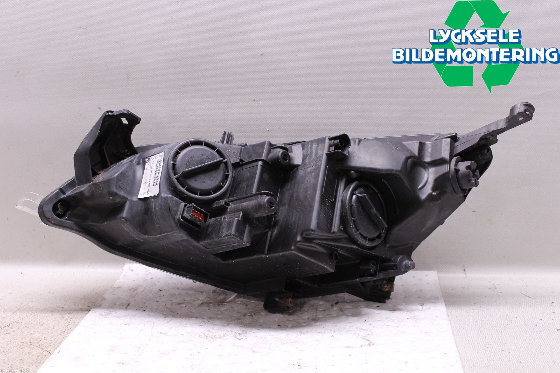 Opel ASTRA J 10-15 Strålkastare Höger