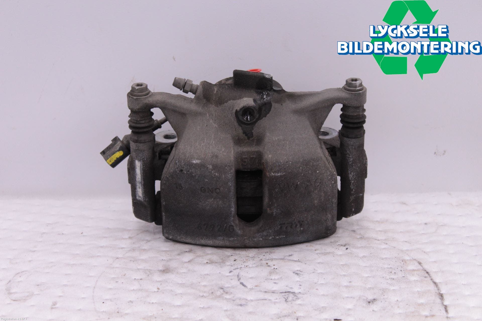 Seat ATECA 16->> Bromsok Fram Höger