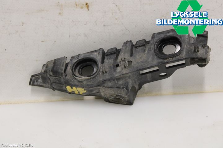 Volkswagen VW PASSAT 15-19 Stötfångarfäste Fram Hö
