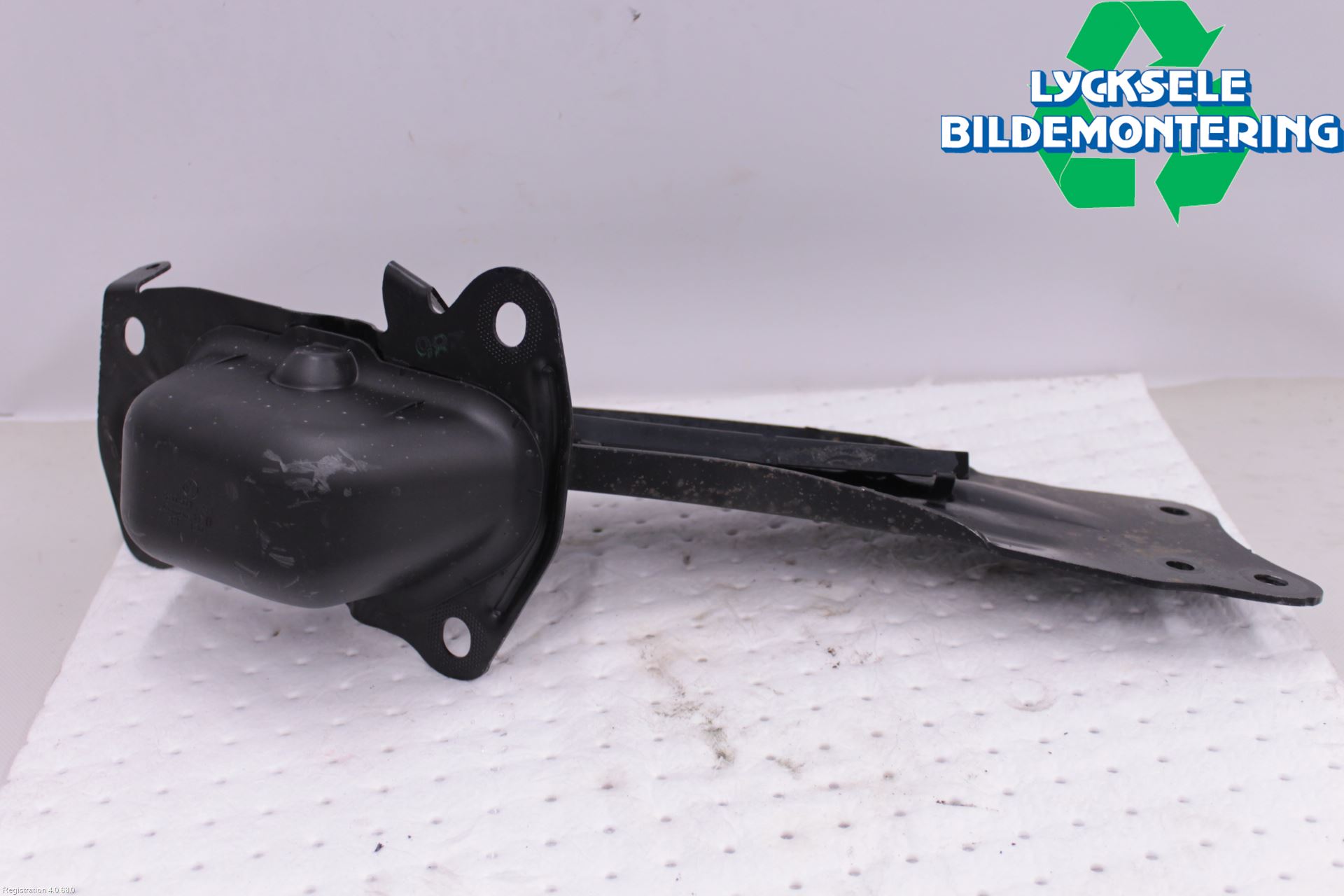 Volkswagen VW TIGUAN 07-16 Bärarm Bak Vänster
