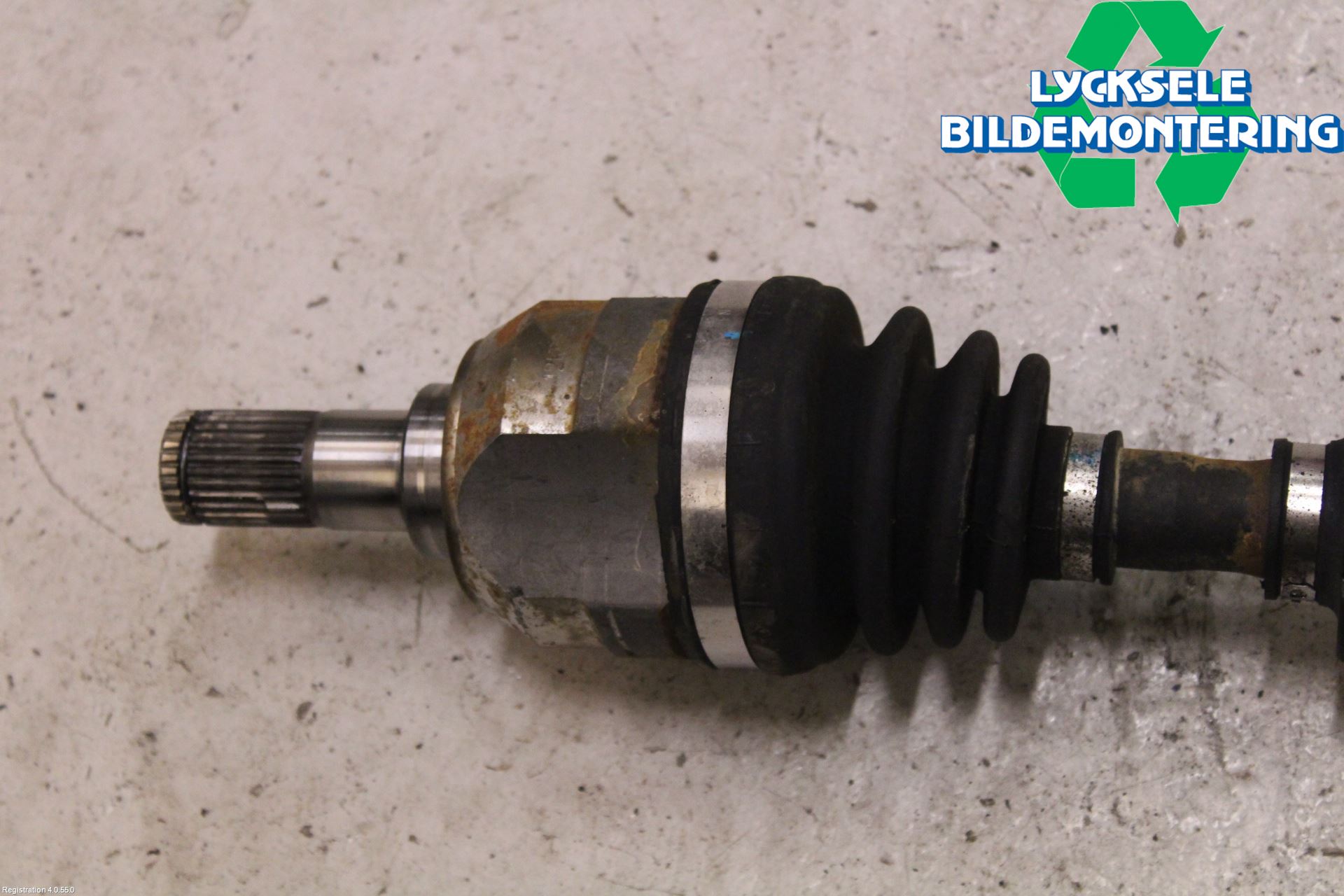 Hyundai i30 GD 13-17 Drivaxel Fram Vänster