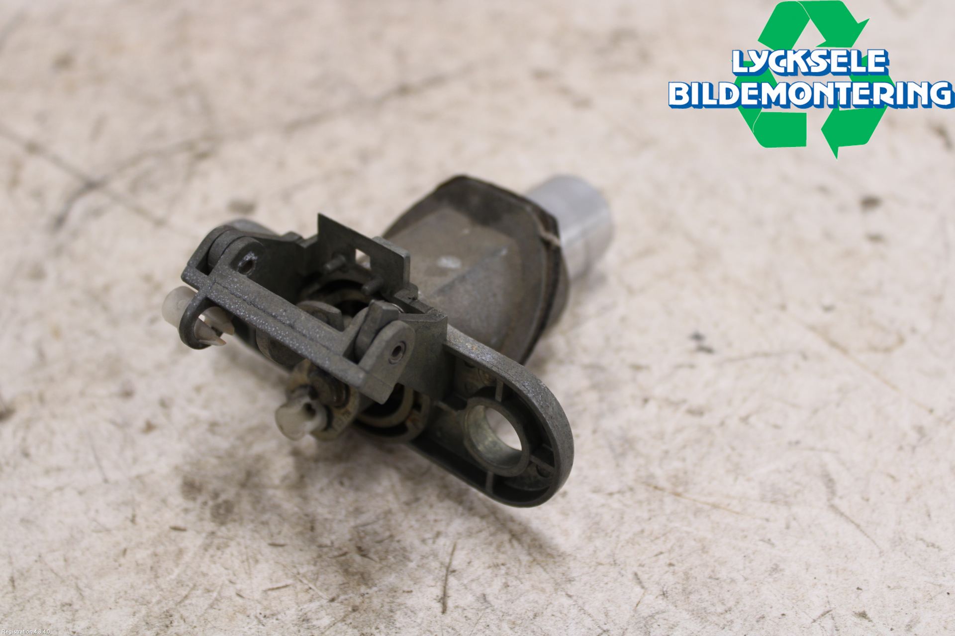 BMW 3 E36      91-00 Bakluckeöppnare Automatisk