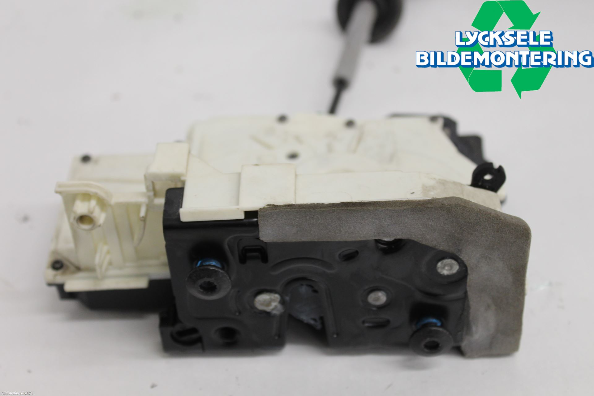 Audi A6 F2/C8 19- Låskista-Dörrlås